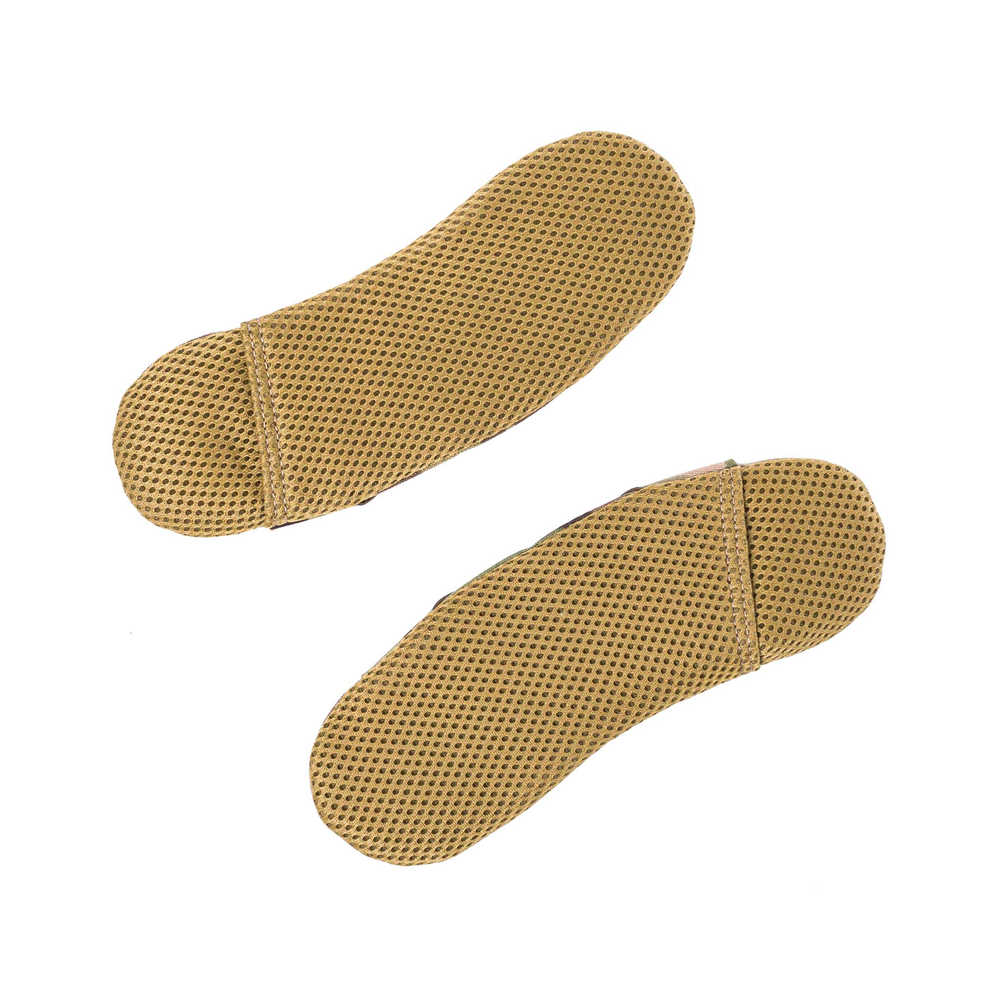 Zwei beige, luftdurchlässige Einlegesohlen aus Meshstoff, seitlich angeordnet.