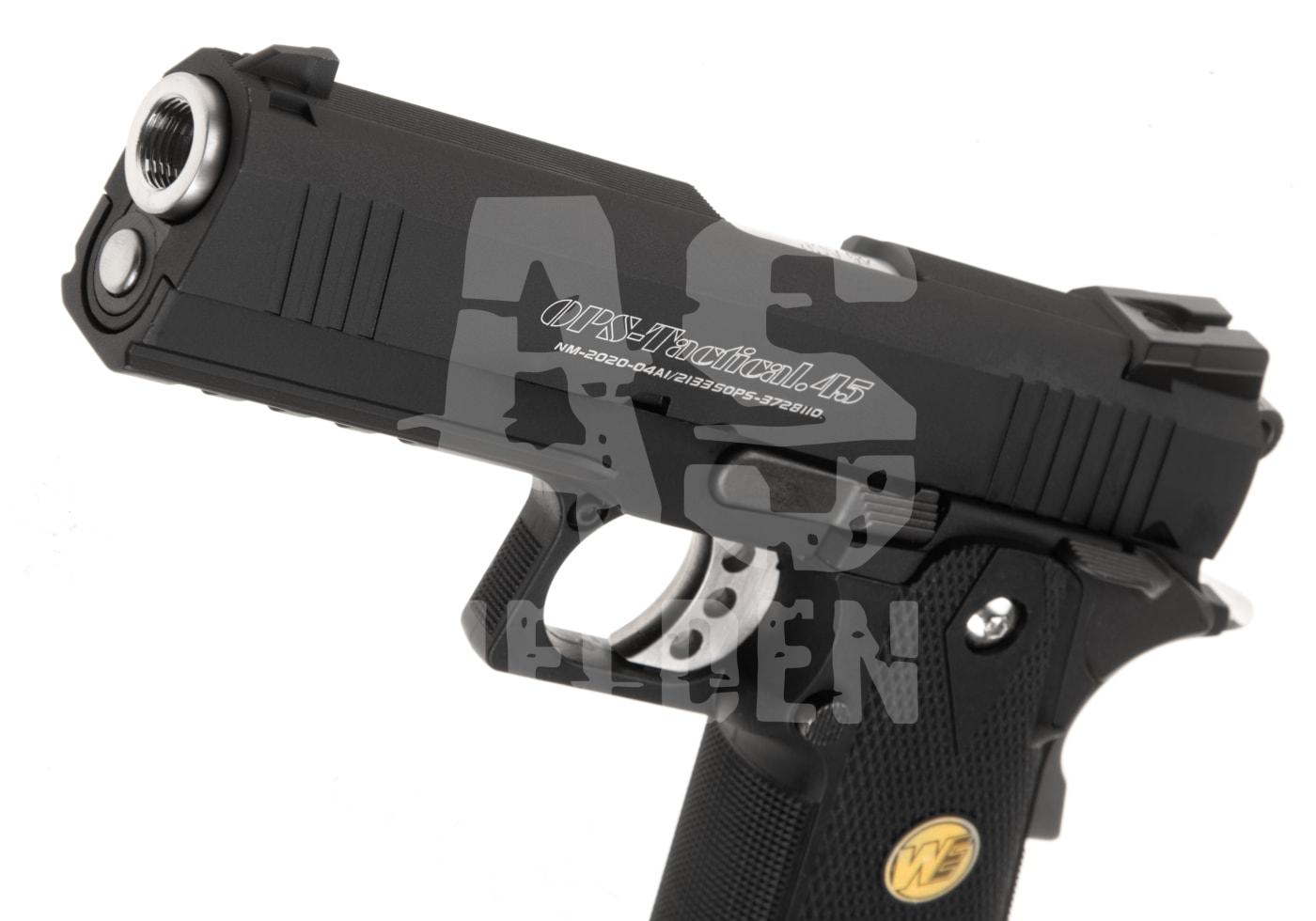 Schwarze Airsoft-Pistole mit Schriftzug "OPS Tactical .45", strukturiertem Griff und silbernen Akzenten.