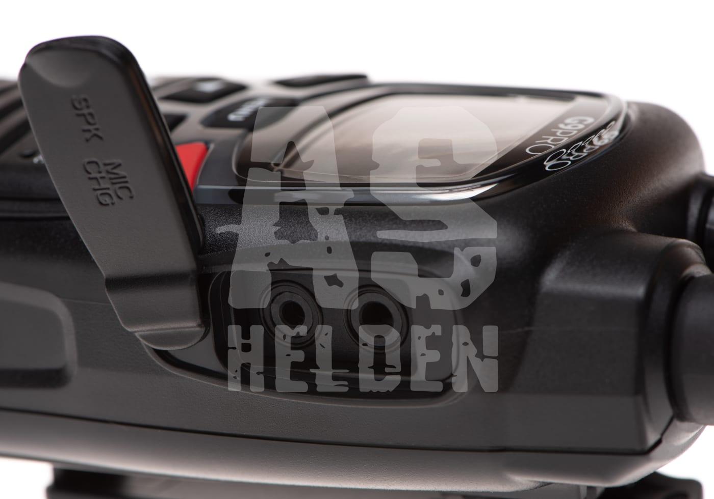 Midland G9 Pro 16 PMR + 69 LPD Kanäle Nahaufnahme eines Funkgeräts mit Anschlüssen, geeignet für Airsoft-Kommunikation.