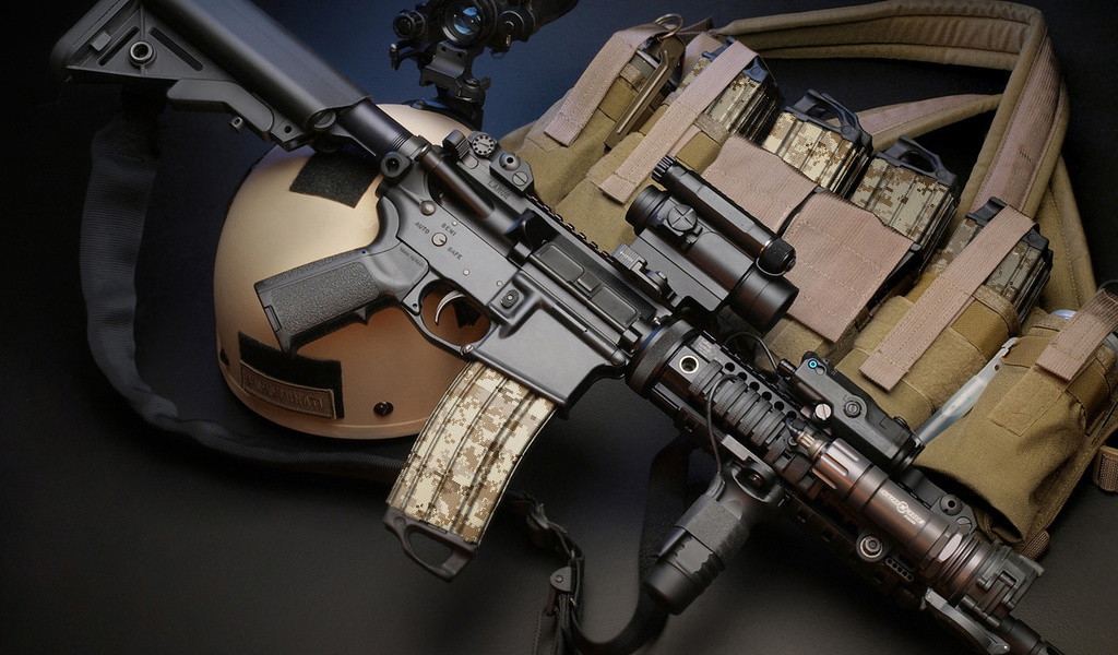 Gewehr mit Zubehör, Helm und taktische Weste auf schwarzem Hintergrund, ideal für Airsoft-Ausrüstungsvorstellung.