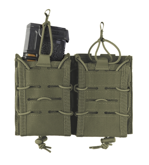 Doppeltasche aus grünem Material mit einem eingesetzten Magazin, ideal für Airsoft-Zubehör.