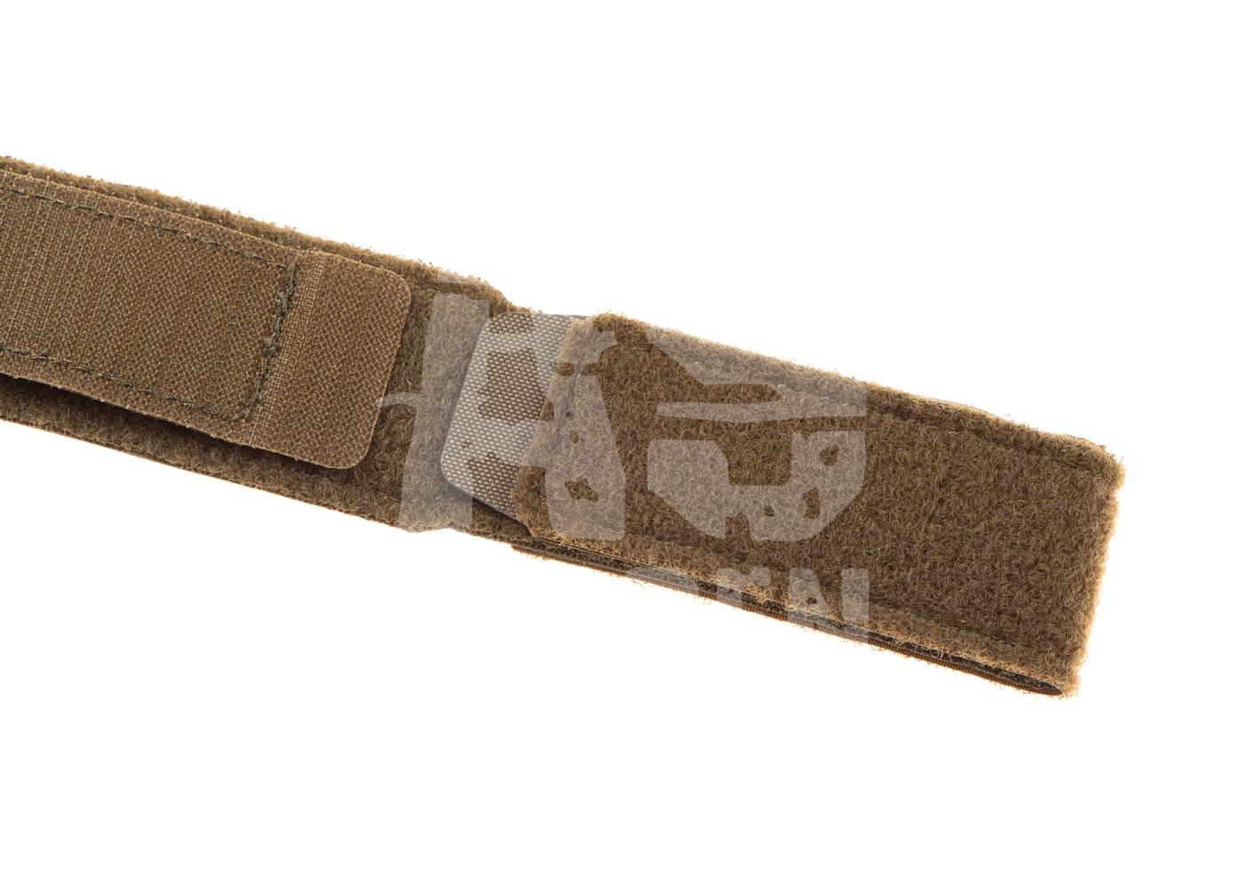 Brauner, robuster Klettverschluss-Riemen, geeignet für Airsoft-Ausrüstung.