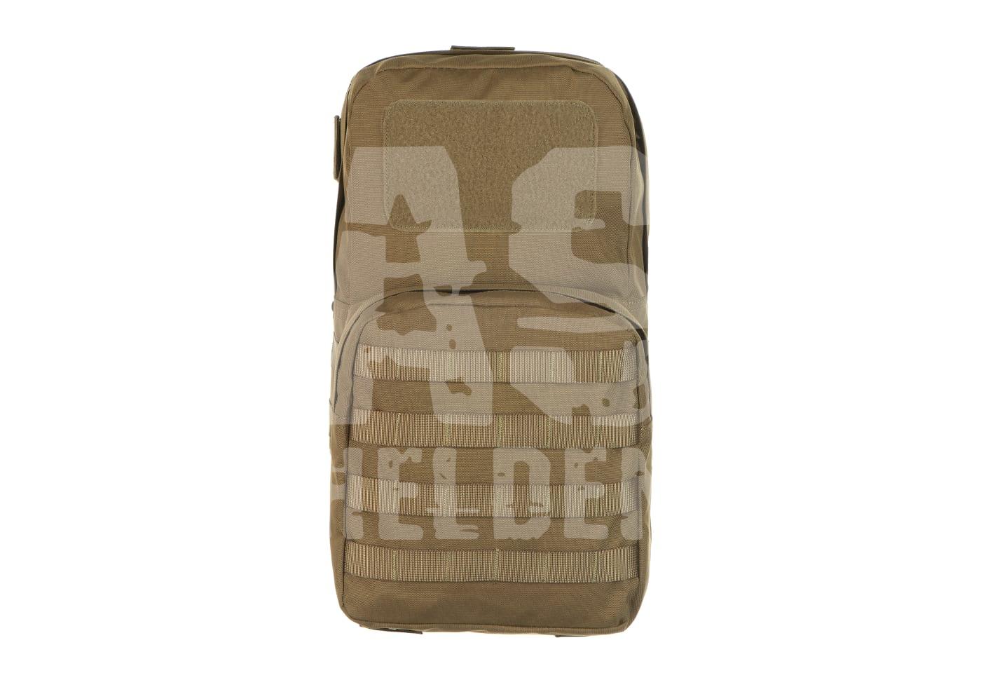 Taktischer Rucksack in Coyote Braun mit Molle-System für Airsoft-Ausrüstung.