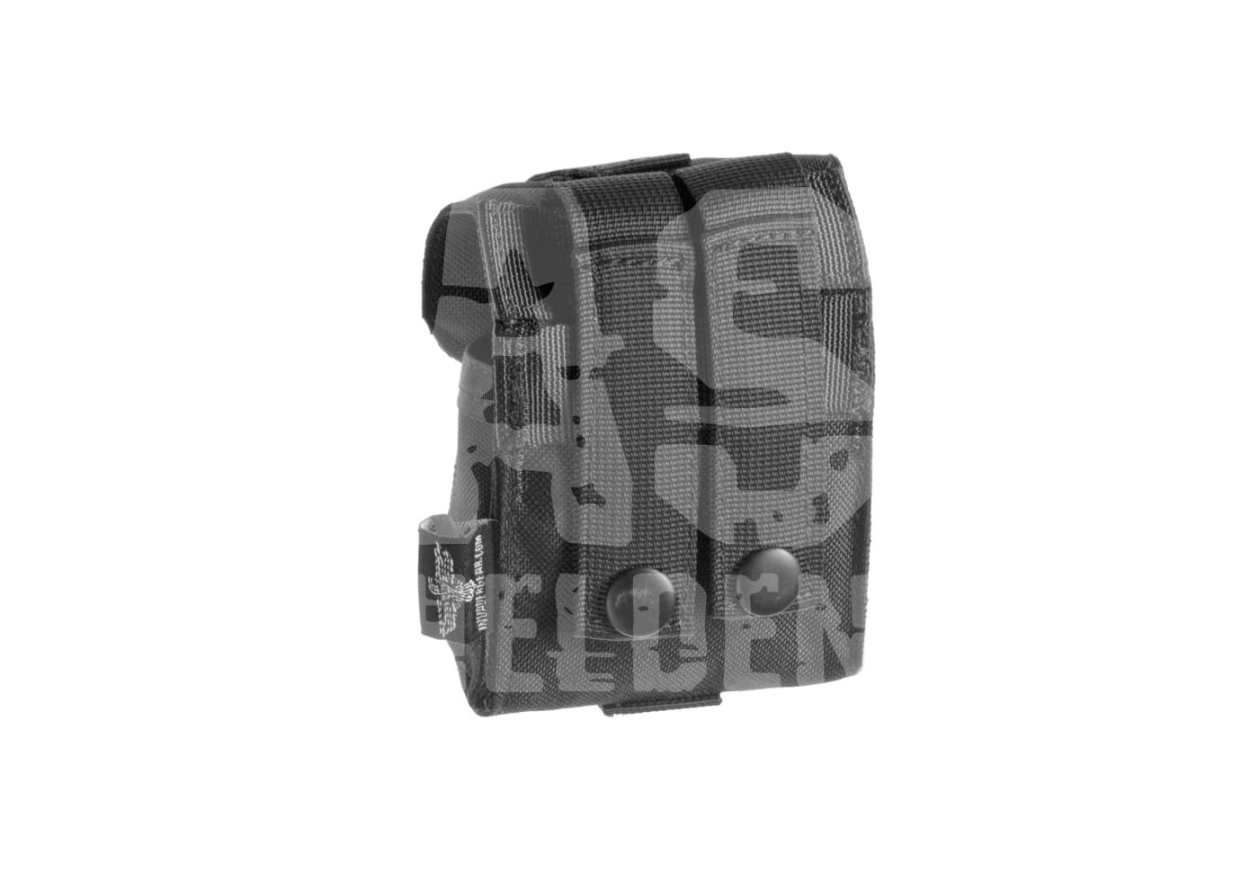 Schwarzes Airsoft-Magazintasche, taktisches Design, mit Gürtelschlaufe und Druckknöpfen.