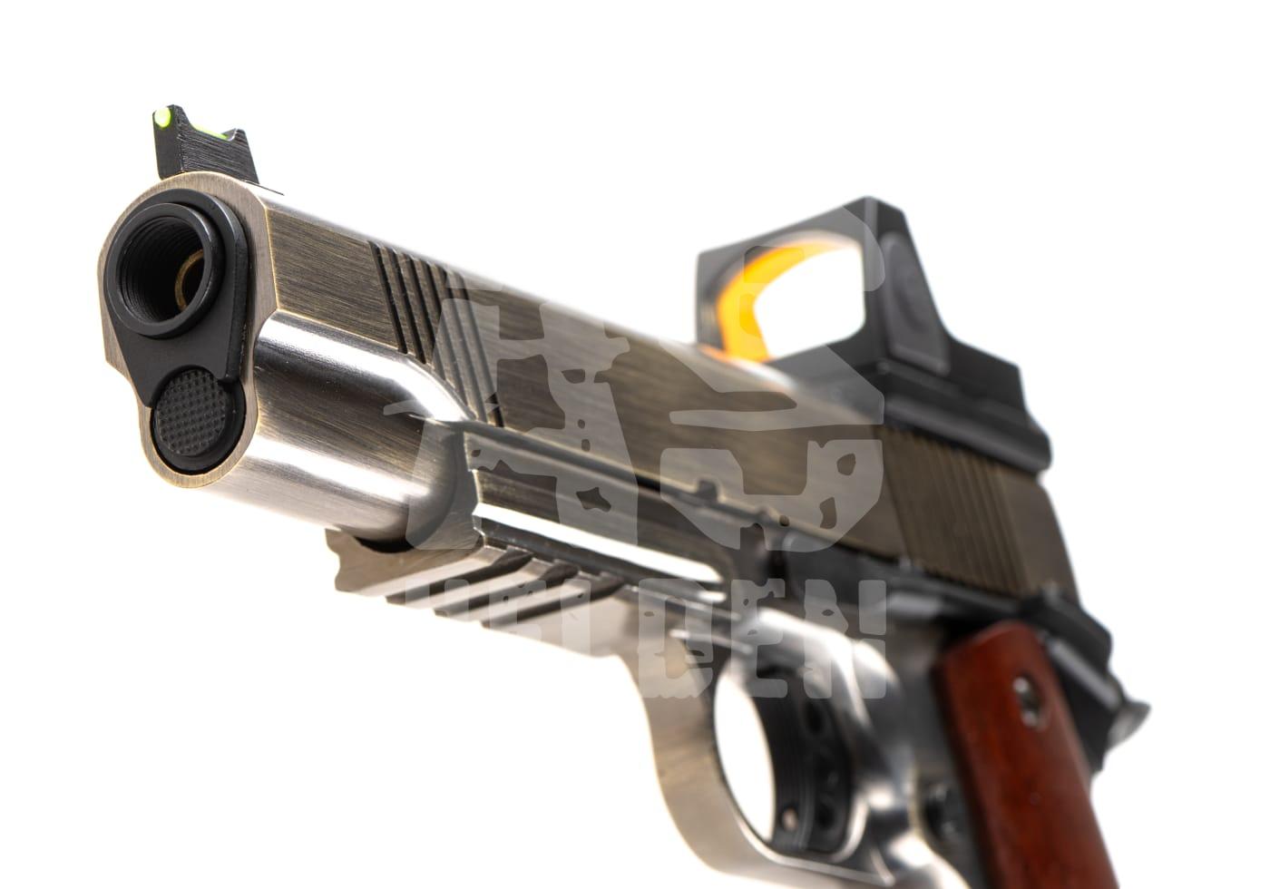 Nuprol Raven MEU Railed + BDS GBB Brushed - ab 18 Jahren Airsoft-Pistole mit Leuchtkorn und Reflexvisier, seitliche Nahaufnahme.