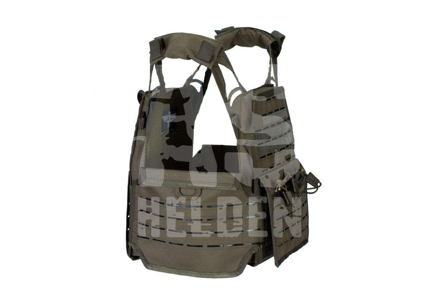 Taktische Weste in Olivgrün mit Lasercut-MOLLE-System und Schulterpolstern für Airsoft-Einsätze.
