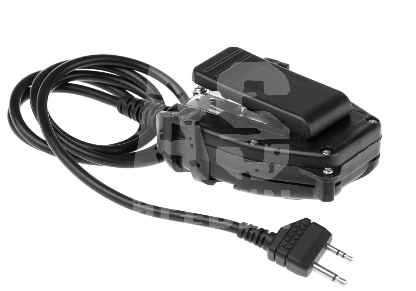 PTT-Funkgerät mit Kabel für Airsoft-Kommunikation. Adapter mit Doppelstecker und robustem Gehäuse.