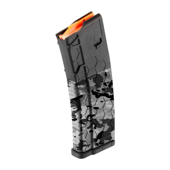 Airsoft-Magazin mit Hex-Camo-Muster und orangefarbener Zufuhrlippe.