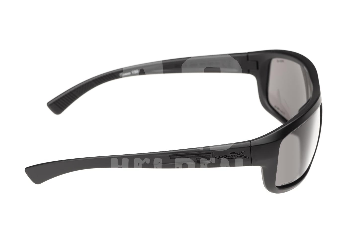 Schwarze Schutzbrille mit getönten Gläsern und robustem Rahmen, seitliche Ansicht.