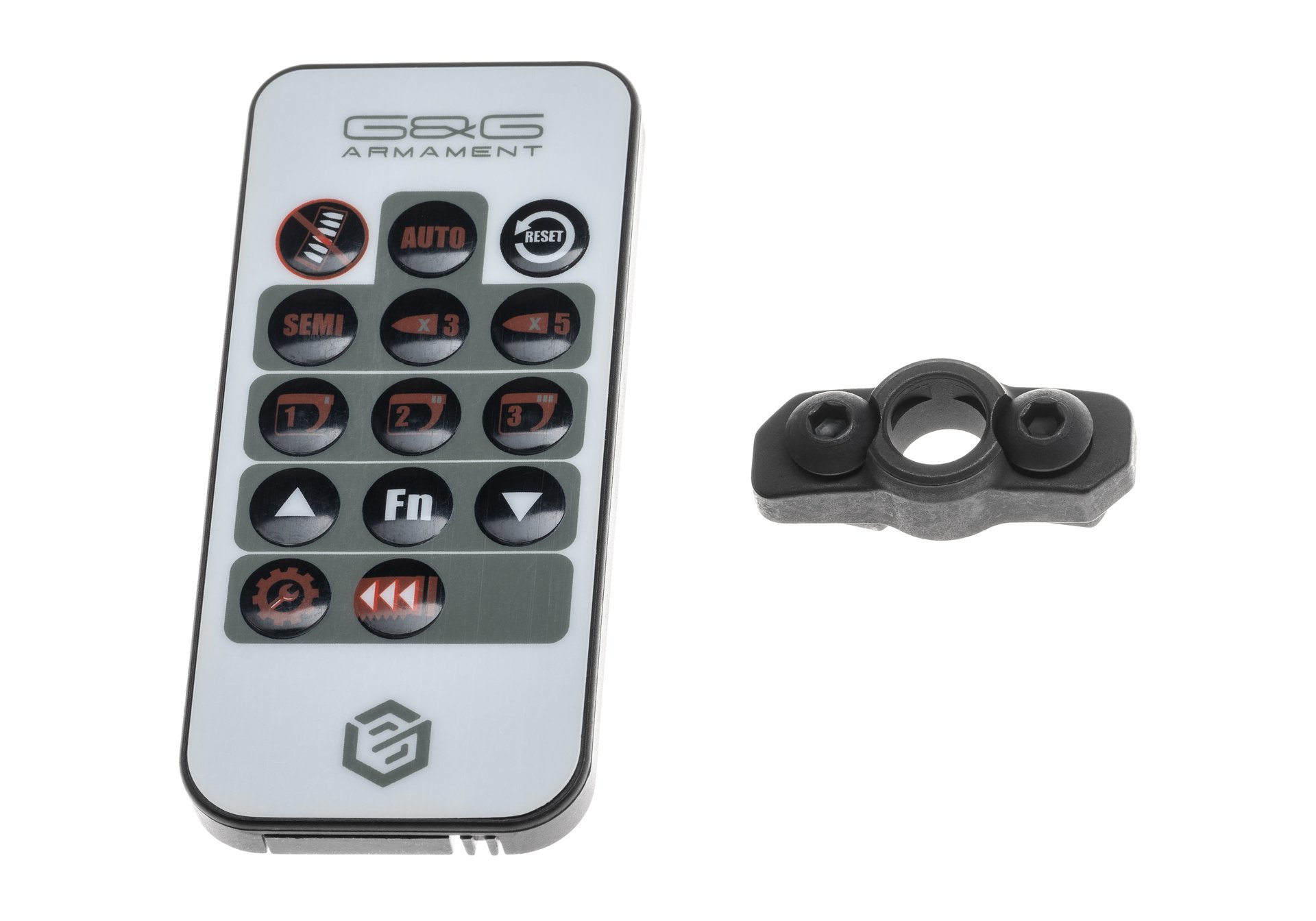 Fernbedienung und Montagehalterung von G&G Armament für Airsoft-Steuerung.