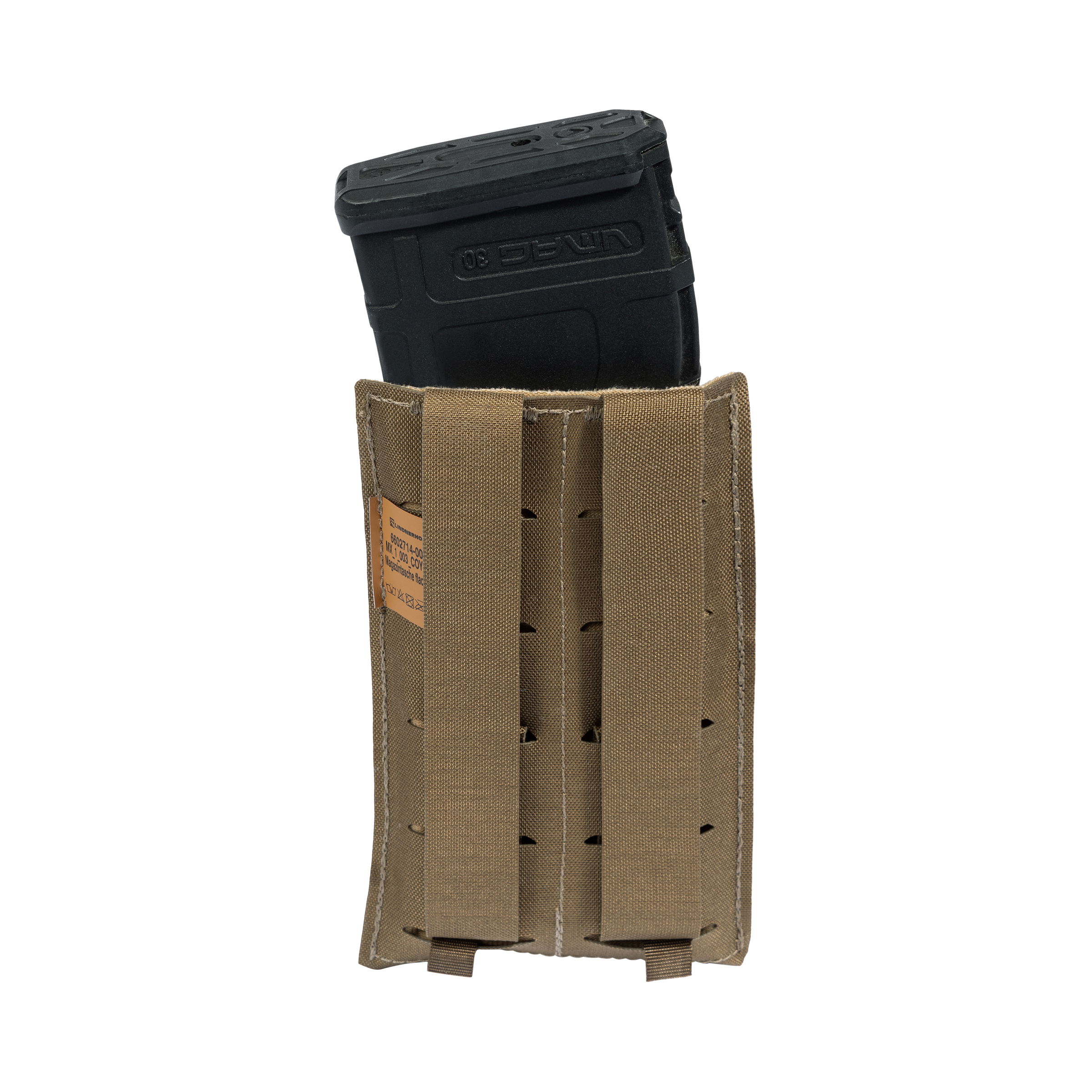 Airsoft-Magazintasche in Coyote-Braun mit eingesetztem schwarzem Magazin.