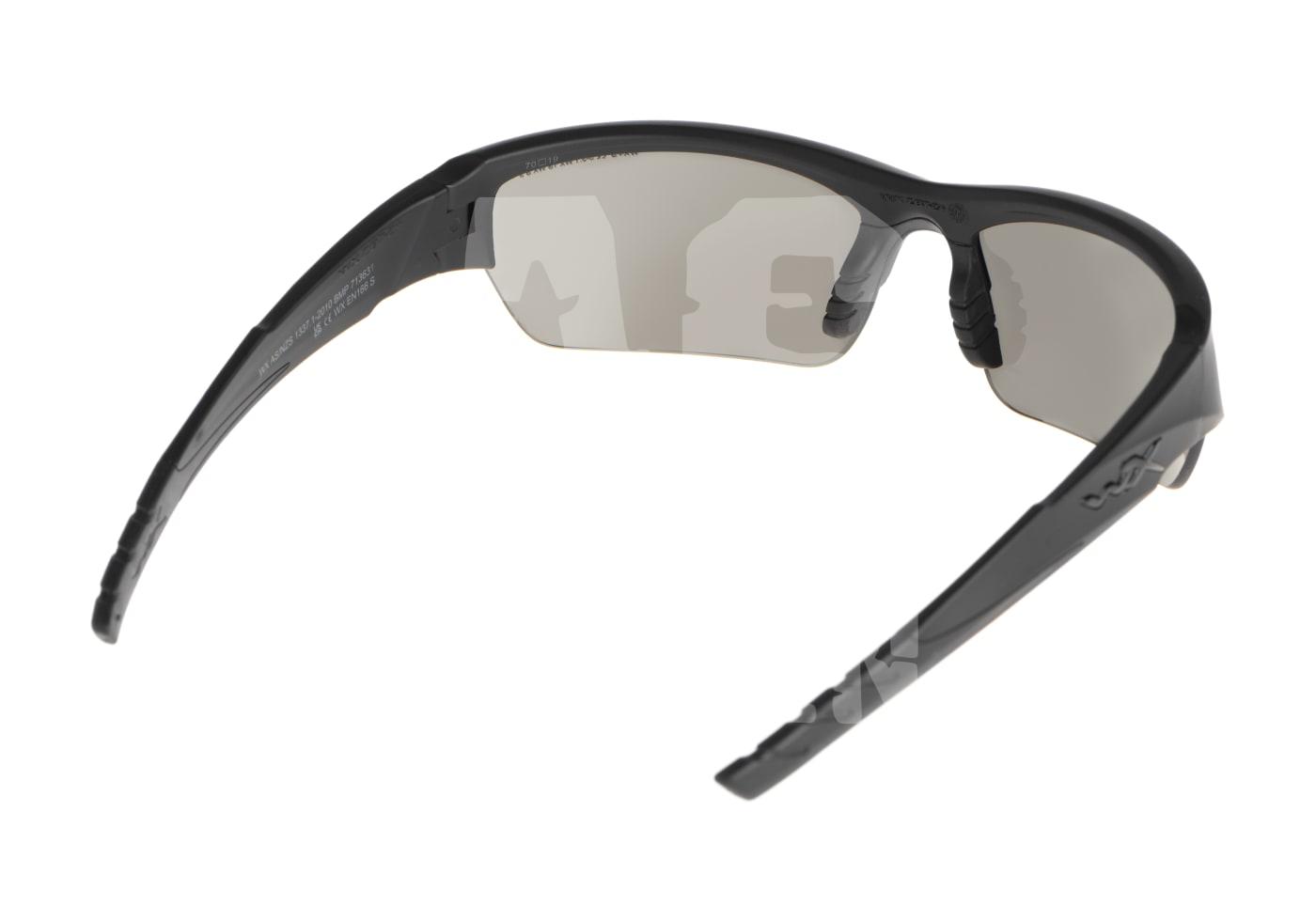 Schwarze Schutzbrille mit klaren Gläsern, seitlicher Blick für Airsoft-Einsätze.