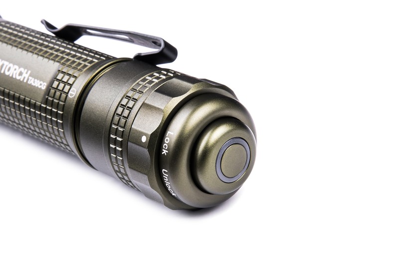 Nextorch TA30CG Taktische LED Taschenlampe mit KISS Schalter