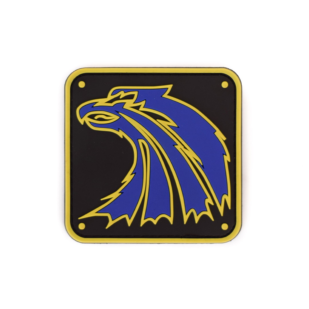 Schwarzer Patch mit blau-gelbem Adlerlogo, quadratisch mit abgerundeten Ecken.