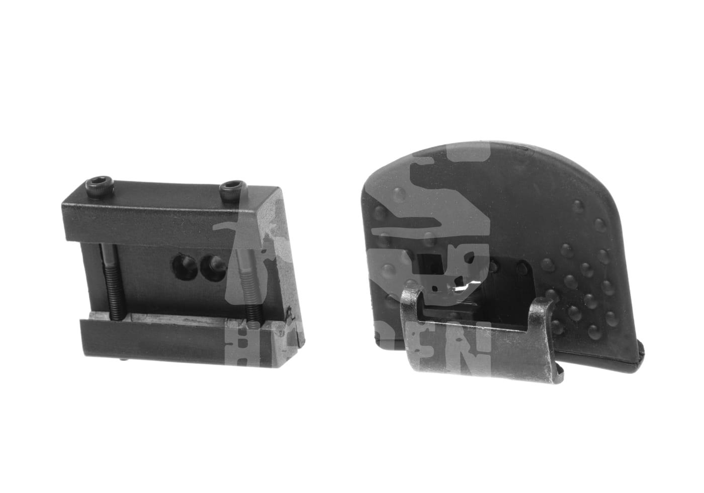 Metallteile mit Schrauben, vermutlich für Airsoft-Montage oder Anpassung.