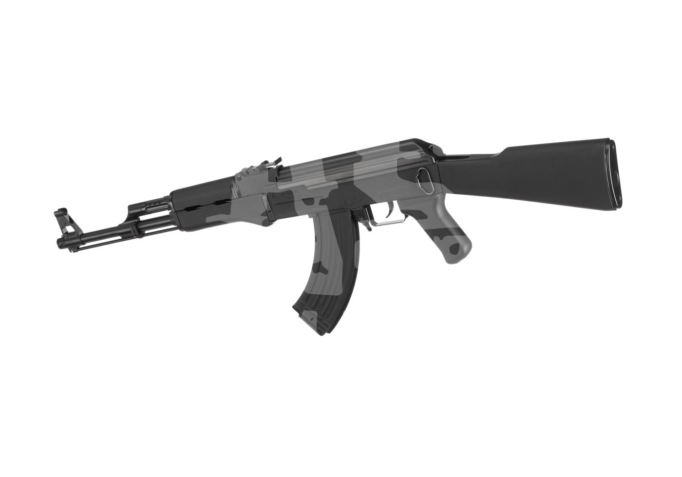 Schwarze Airsoft-Sturmgewehr-Replika mit Tarnmusterakzenten, seitlich dargestellt.
