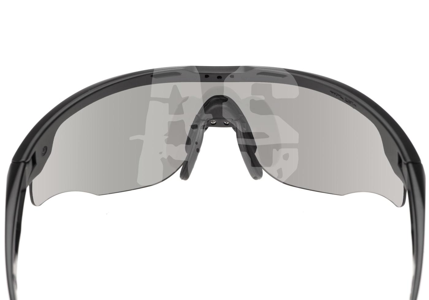 Schutzbrille mit grauem Glas und schwarzem Rahmen, ideal für Airsoft-Spiele.