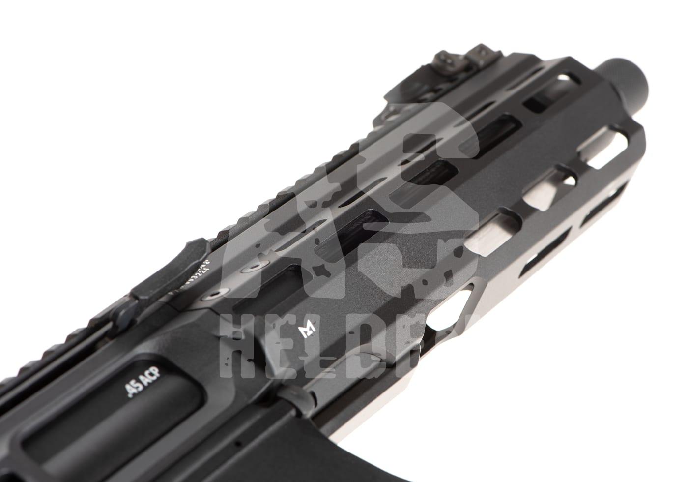 Detailaufnahme eines Airsoft-Vorderschafts mit M-LOK-System, markiert mit ".45 ACP".
