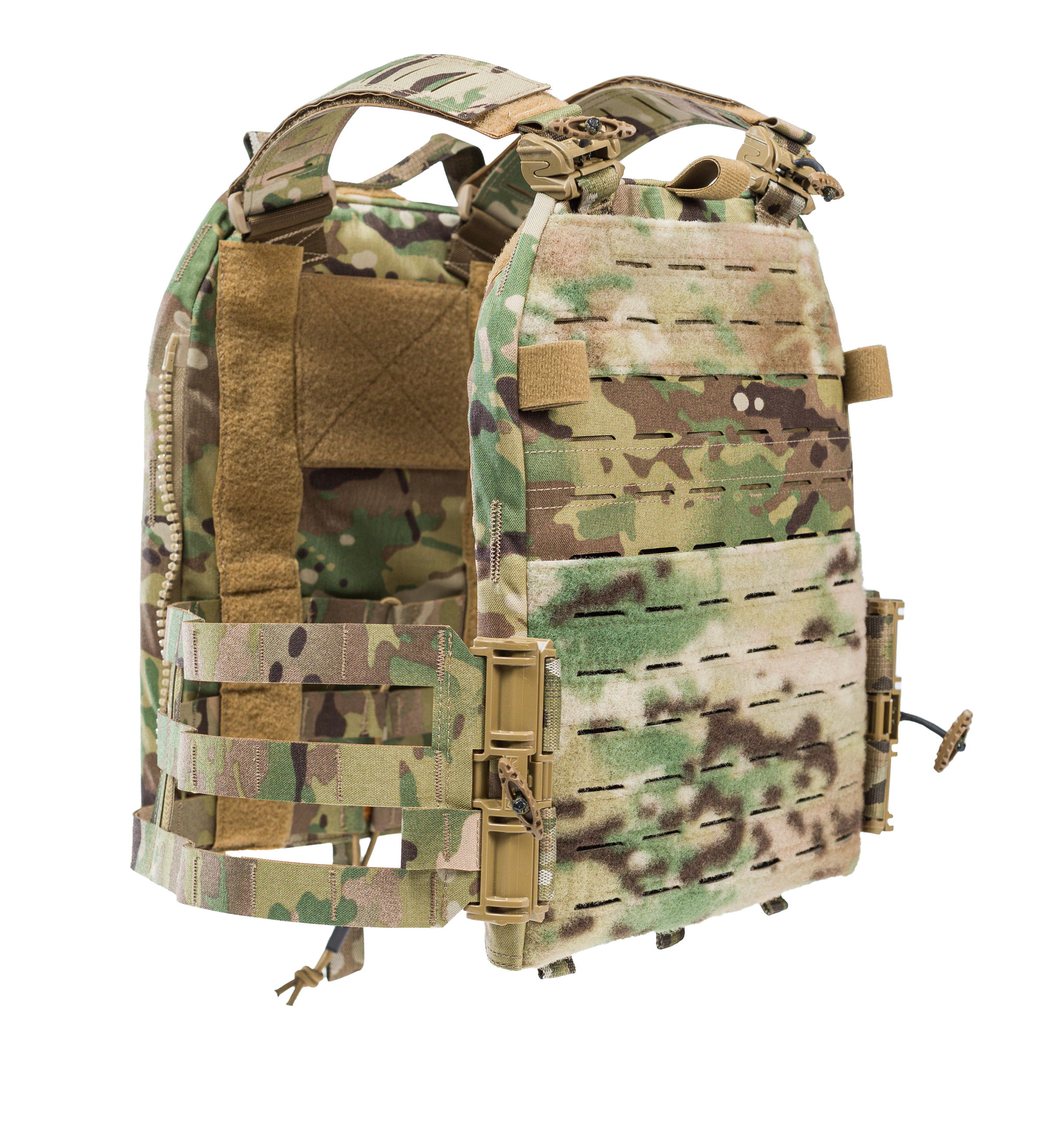 Taktischer Plate Carrier in Multicam-Tarnung, verstellbar mit Lasercut-Molle-System. Ideal für Airsoft-Ausrüstung.