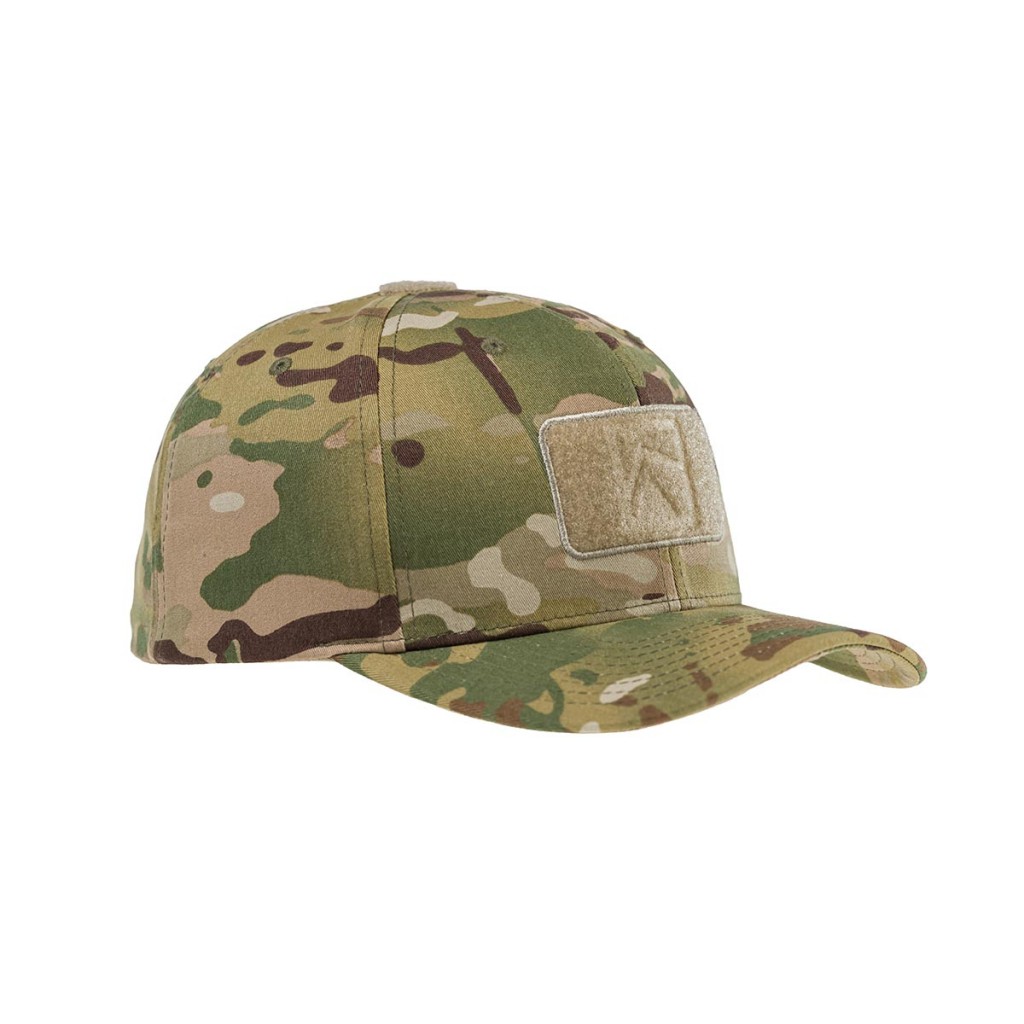 Camo-Basecap mit Klettfläche vorne, ideal für Airsoft-Einsätze.