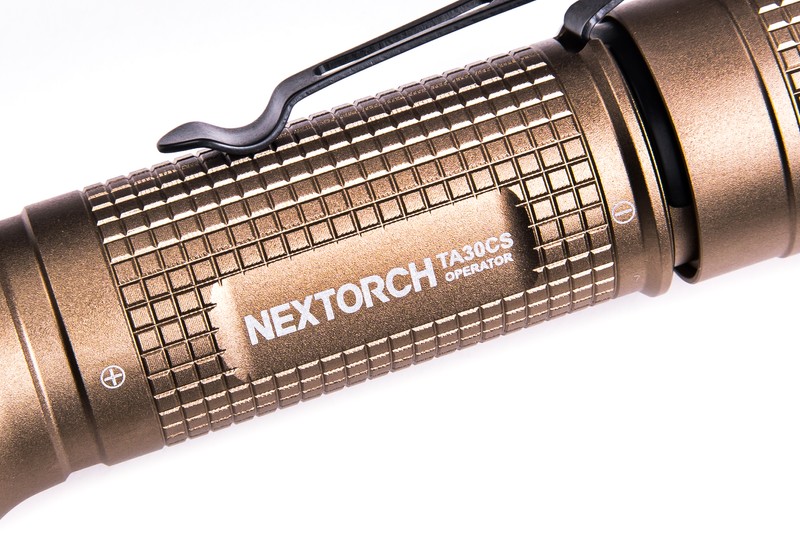 Nextorch TA30CS Taktische LED Taschenlampe mit Operator Schalter 