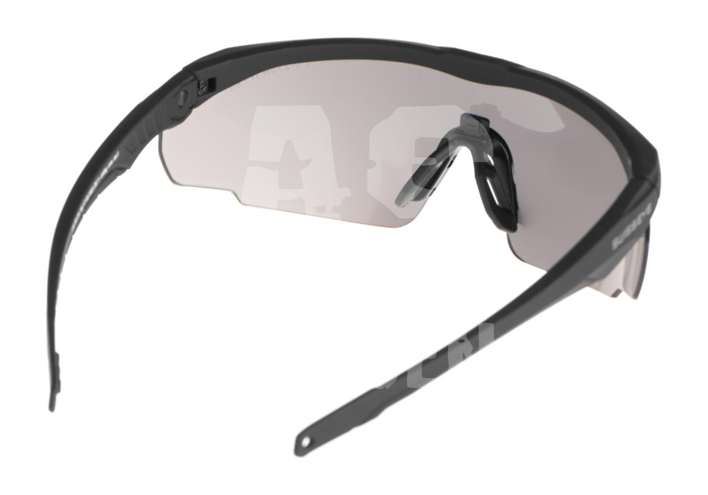 Schutzbrille mit schwarzem Rahmen und klaren Gläsern, geeignet für Airsoft.