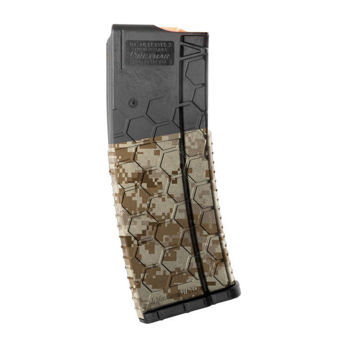 Airsoft-Magazin im AR-Stil mit Tarnmuster in Digital-Camo-Optik.