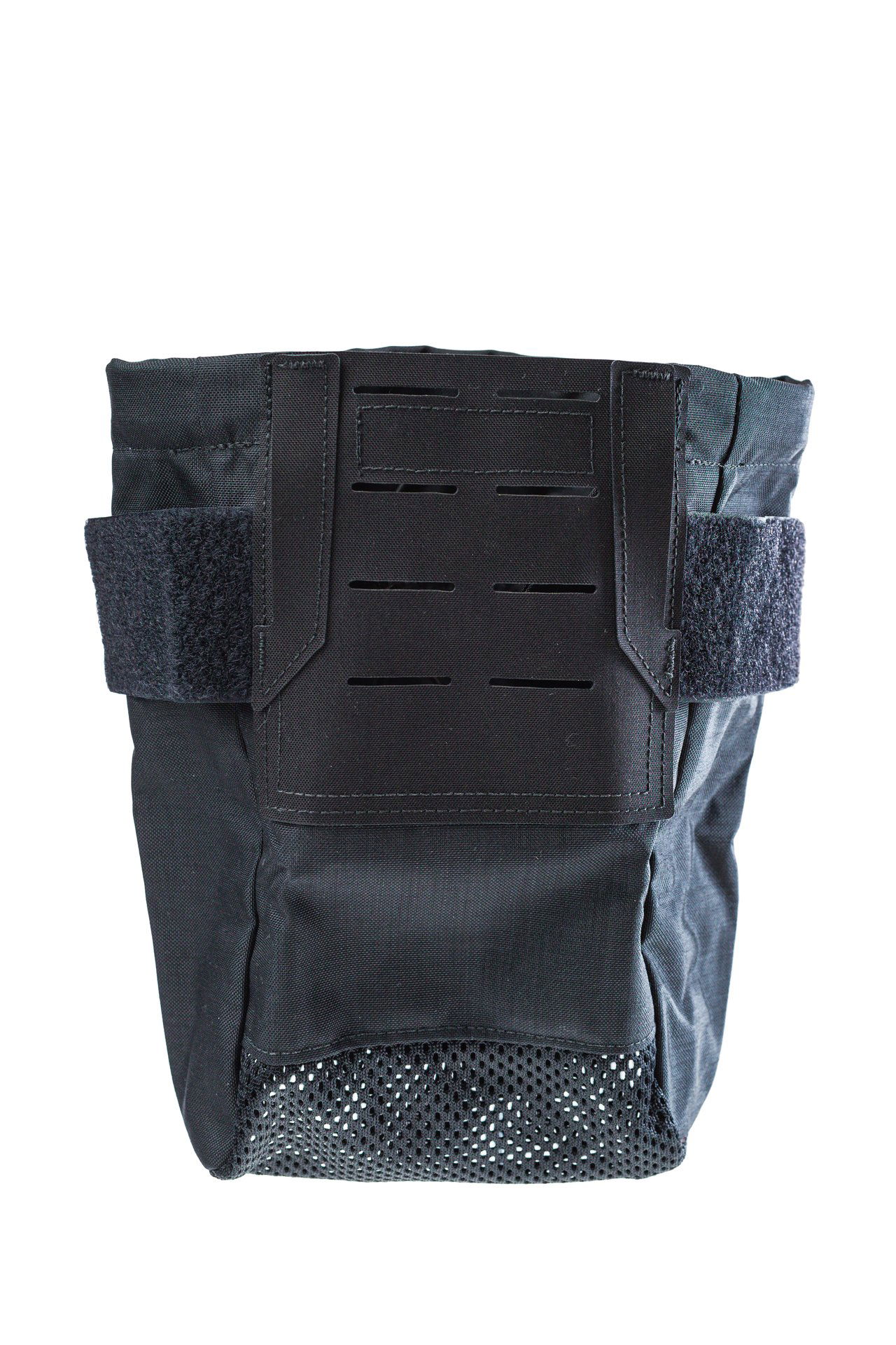 Schwarze Airsoft-Abwurftasche mit Klettverschlüssen und Netzboden zur schnellen Leermagazin-Aufbewahrung.