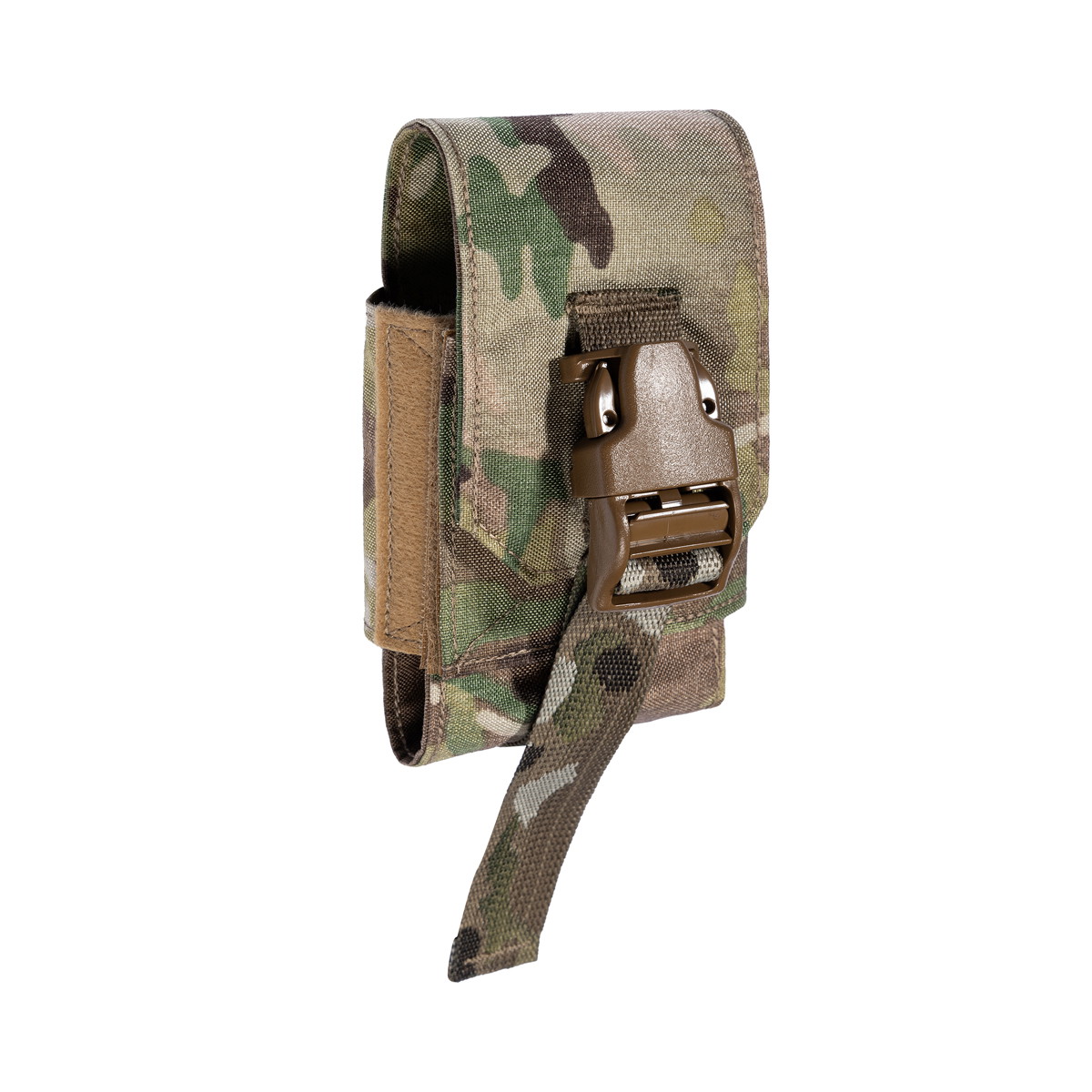 Tarnfarbene Airsoft-Tasche mit Schnalle, geeignet zur Befestigung an Ausrüstung.
