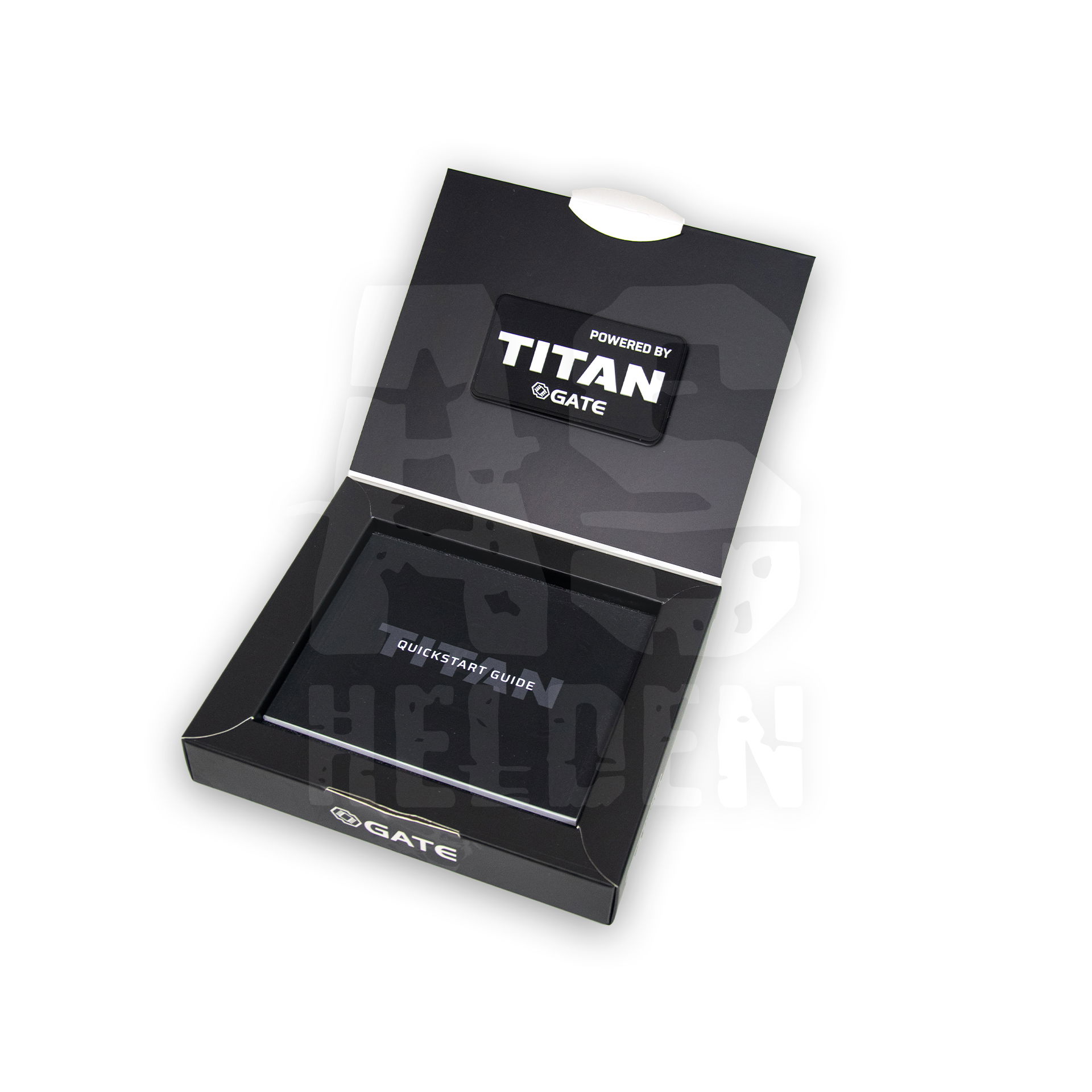 Offene TITAN @ GATE Verpackung mit Quickstart-Guide.