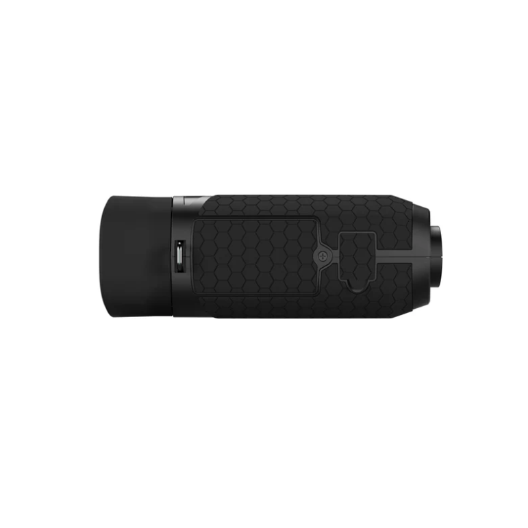 Schwarzer Airsoft-Dämpfer, seitliche Ansicht mit Wabenmuster.