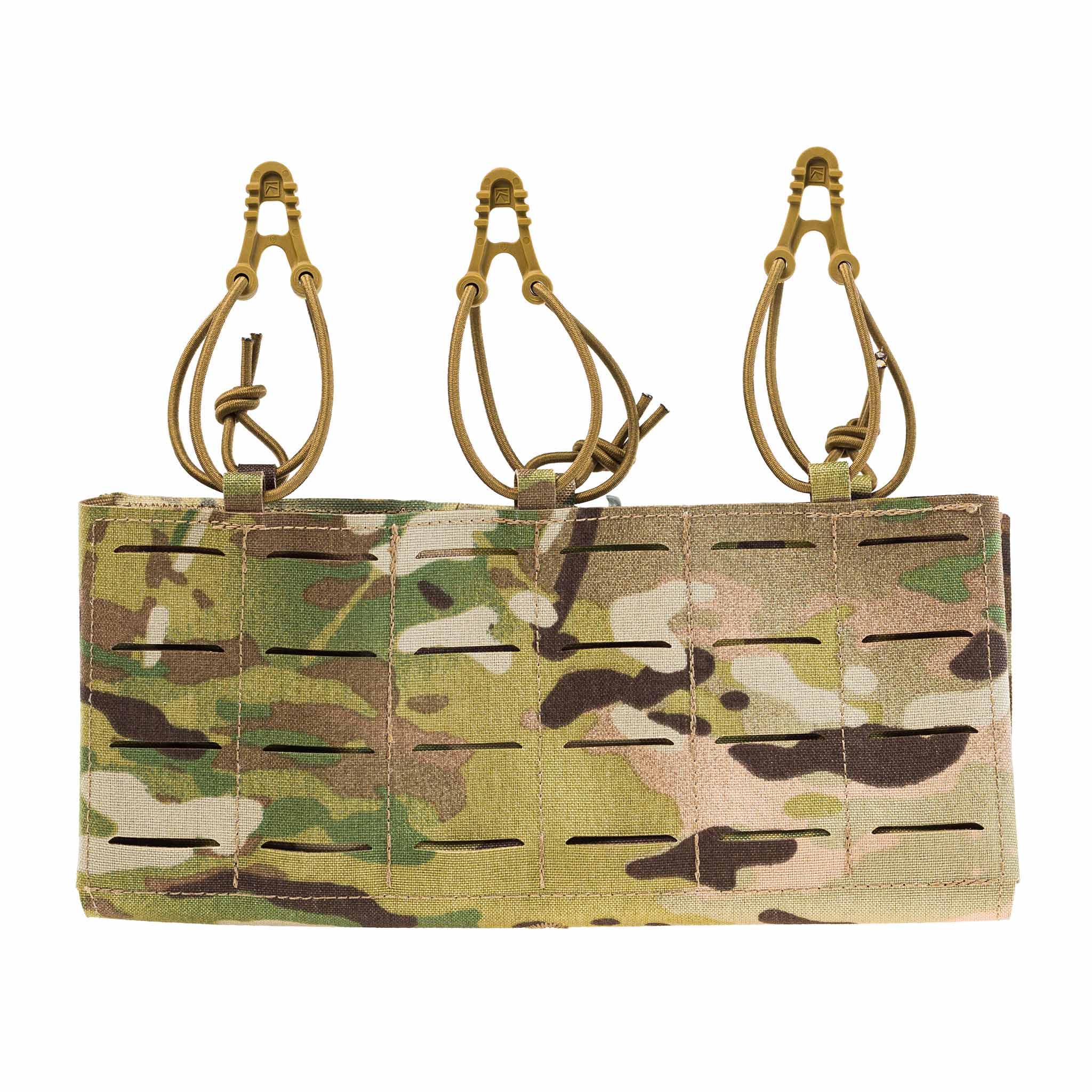 Tarnfarbenes Airsoft-Magazinpanel mit drei Befestigungsschlaufen und Schlitzen.