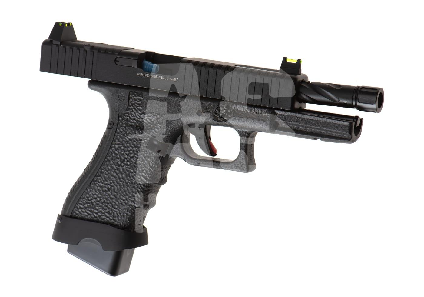 Airsoft-Pistole mit strukturiertem Griff und taktischem Lauf, seitliche Ansicht.