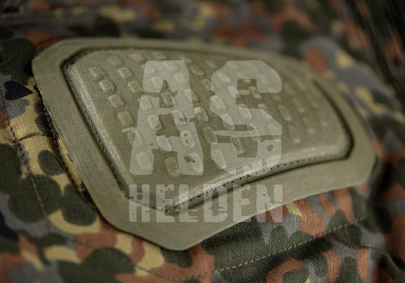 Predator Combat Pant Airsoft-Schultertasche mit Tarnmuster und gepolstertem Schutzteil, Nahaufnahme.