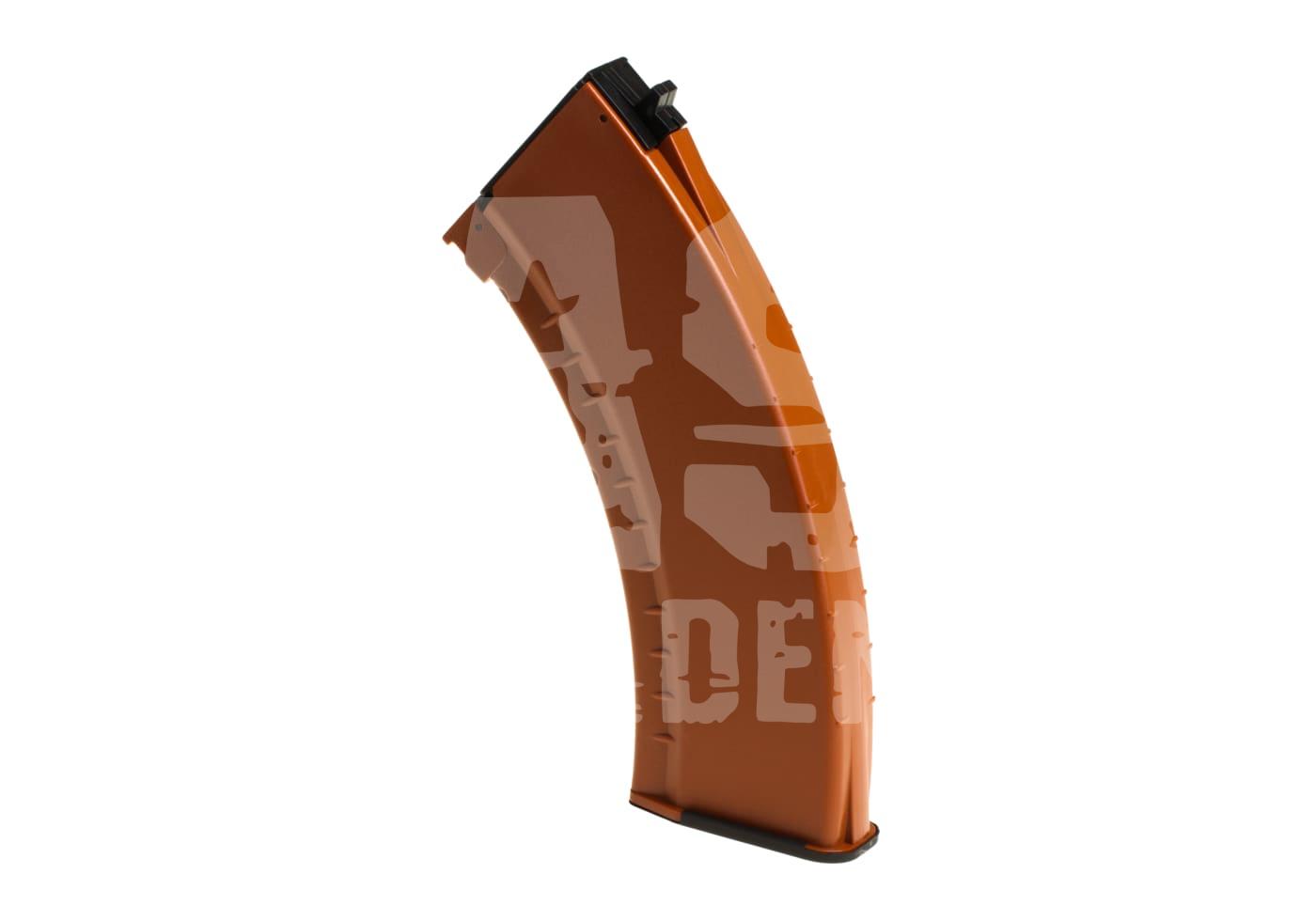 Orangefarbenes, gekrümmtes Airsoft-Magazin, stehend aufrecht, mit schwarzer Basis.