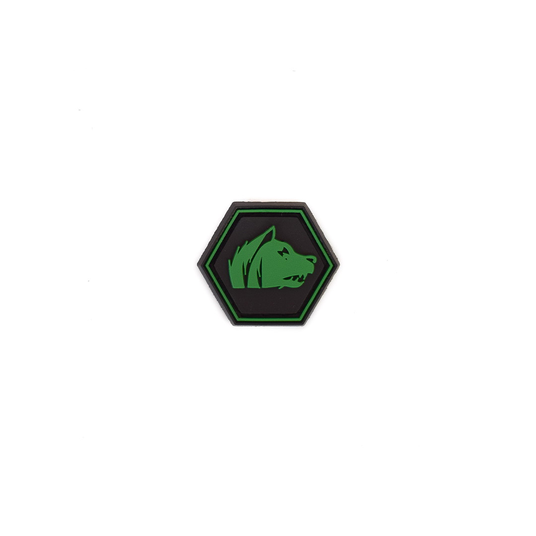 Grüner Wolfkopf-Patch in sechseckiger Form, schwarzer Hintergrund. Ideal für Airsoft-Uniformen.