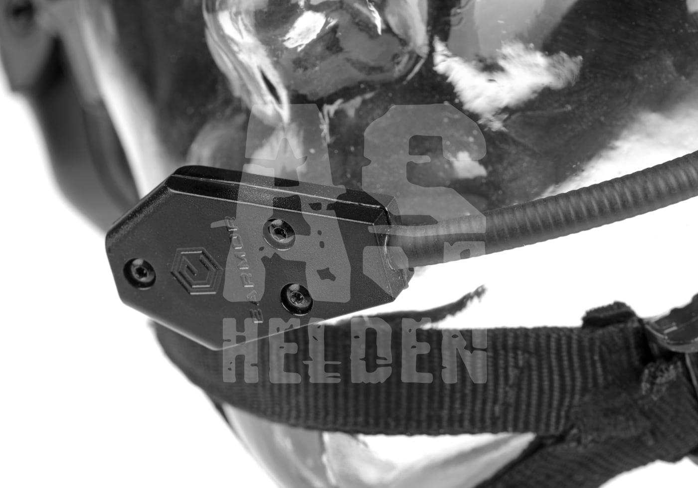 Helm-Mikrofon mit flexibler Befestigung, ideal für Airsoft-Kommunikation.