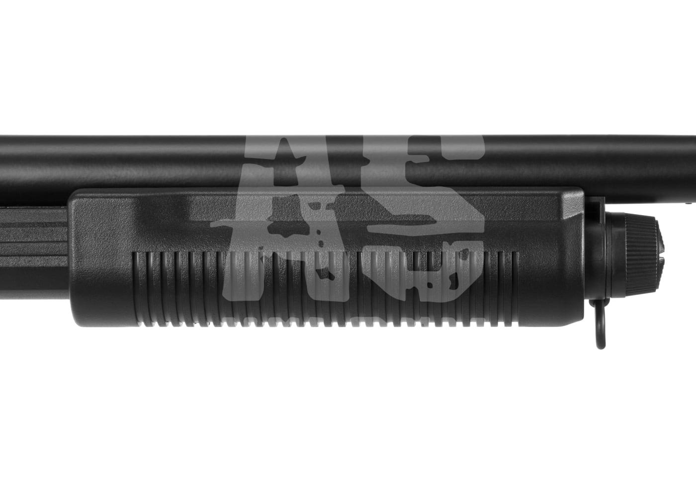 Cyma CM352 Shotgun - ab 18 Jahren Airsoft-Schrotflinte, schwarzer Pumpgriff, seitliche Ansicht.