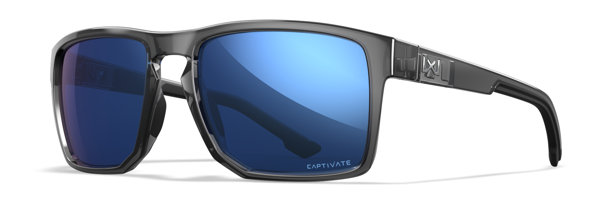 Schwarze Sonnenbrille mit blauen Gläsern und stilvollem Logo am Bügel.