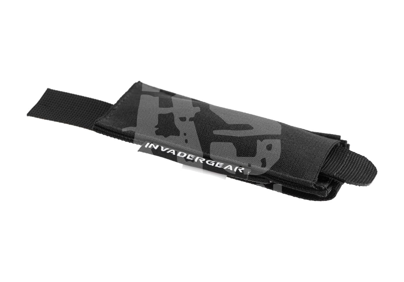 Taktisches schwarzes Magazintasche von Invadergear in schwarz-grauem Muster, geeignet für Airsoft-Zubehör.