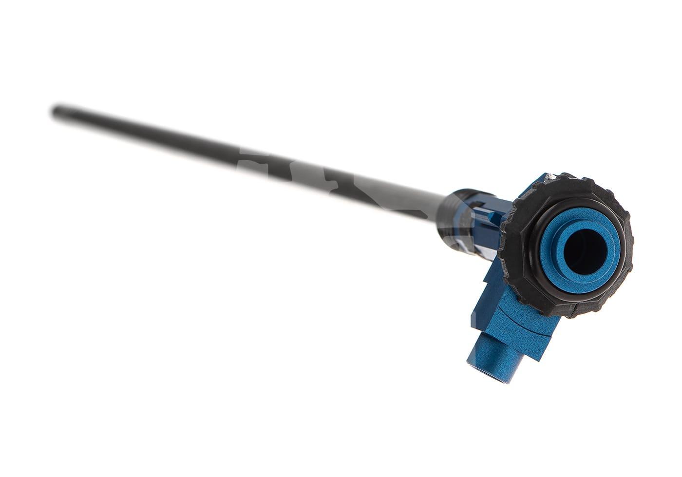 Blauer, langer Airsoft-Außenlauf mit einem schwarz gerändelten Ende.