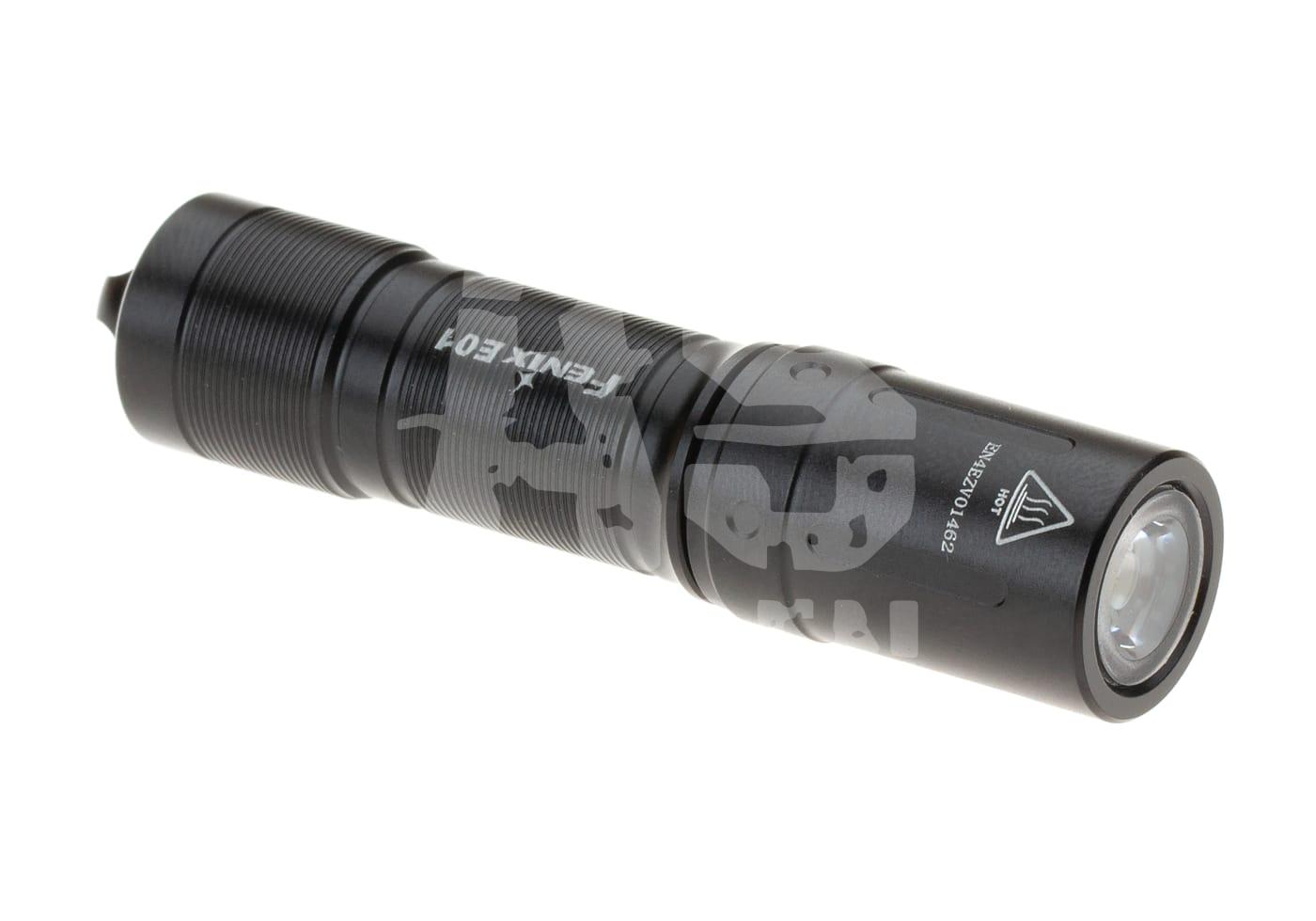 Schwarze Taschenlampe mit robustem Gehäuse, ideal für Airsoft-Spiele und Outdoor-Aktivitäten.