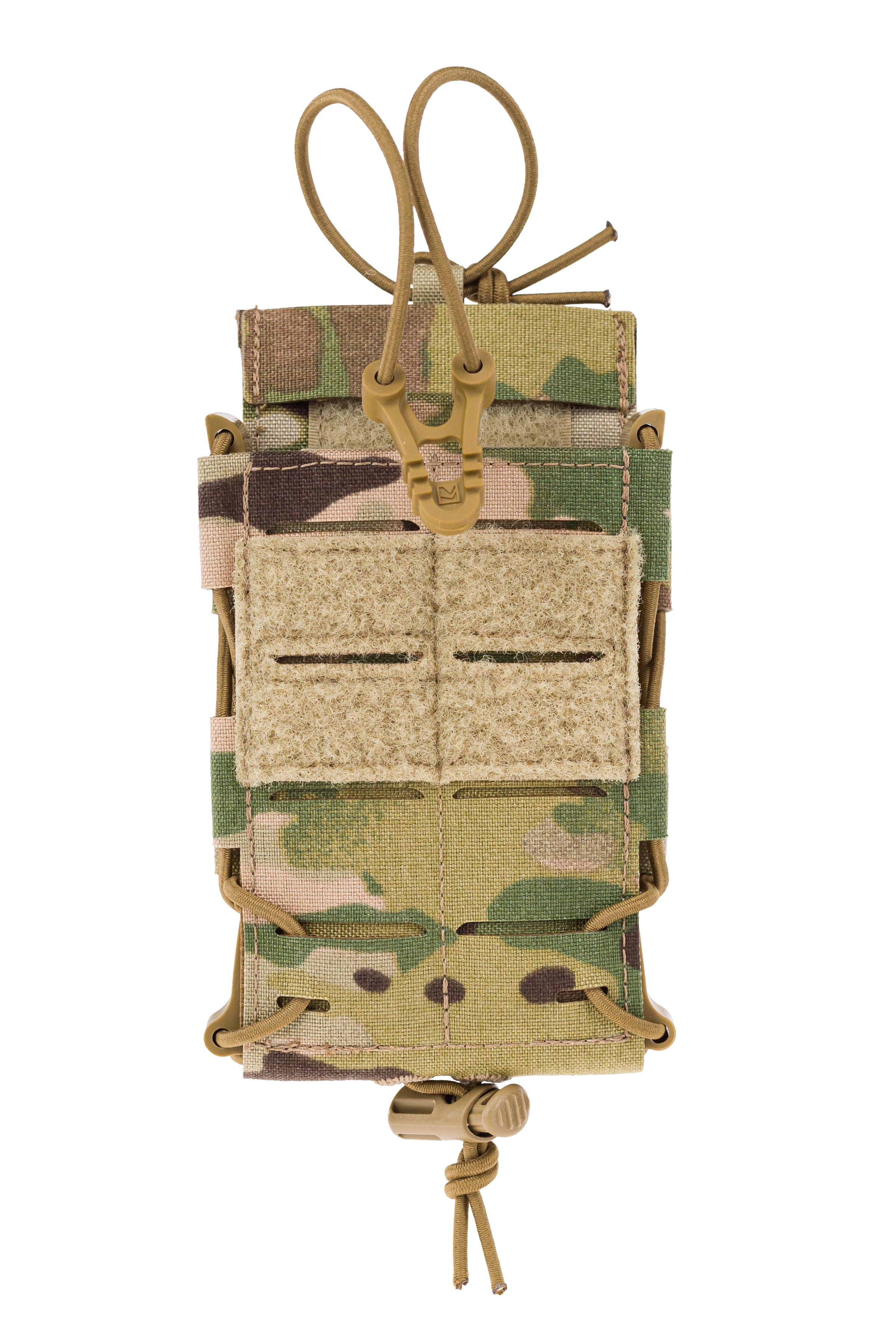 Taktische Multicam-Magazintasche mit Kordelverschluss und Klettflächen für Airsoft-Ausrüstung.