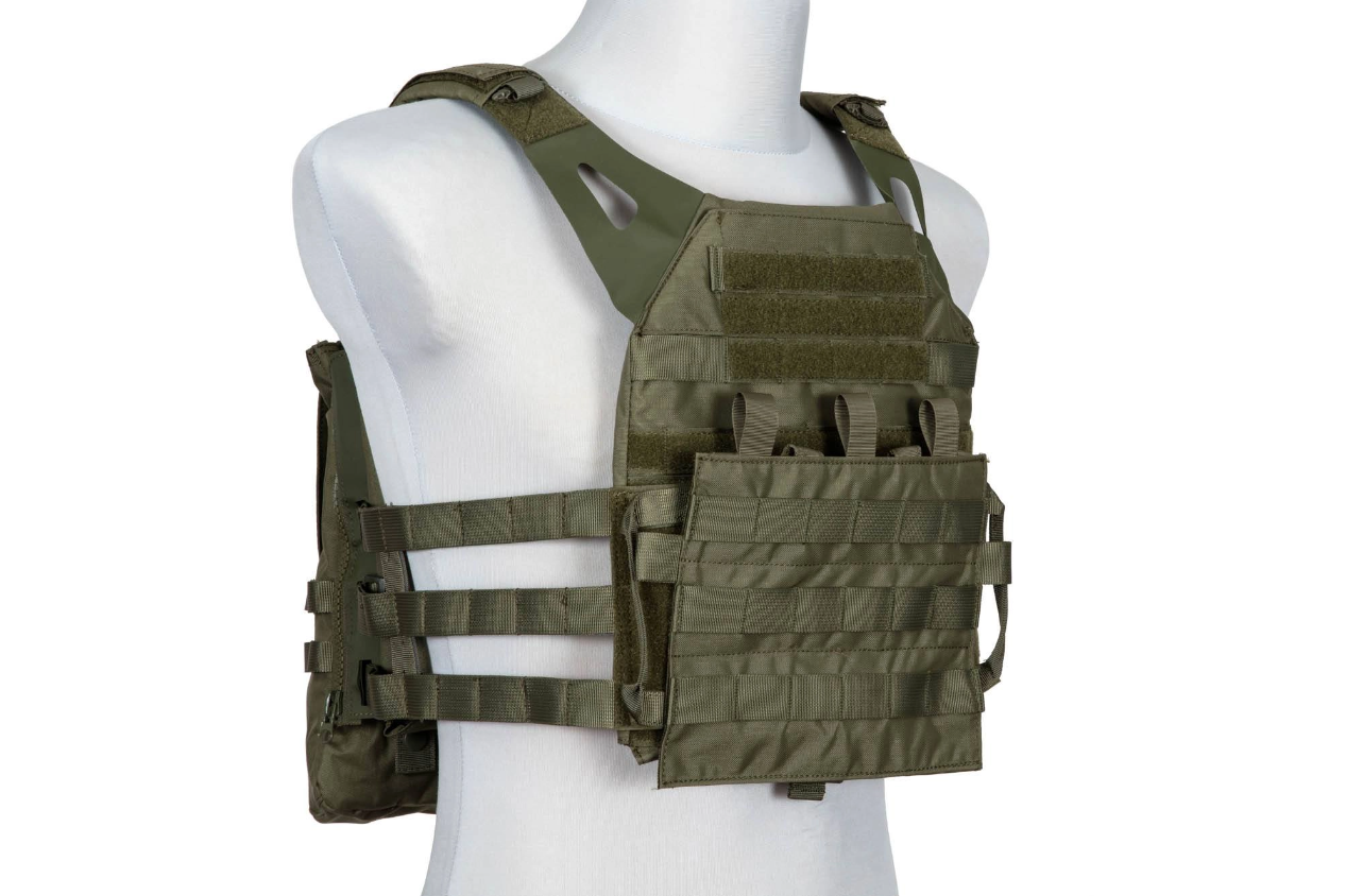 GFT Jump MK2 Tactical Vest Taktische Weste in Olivgrün mit MOLLE-System auf Schaufensterpuppe. Ideal für Airsoft-Ausrüstung.