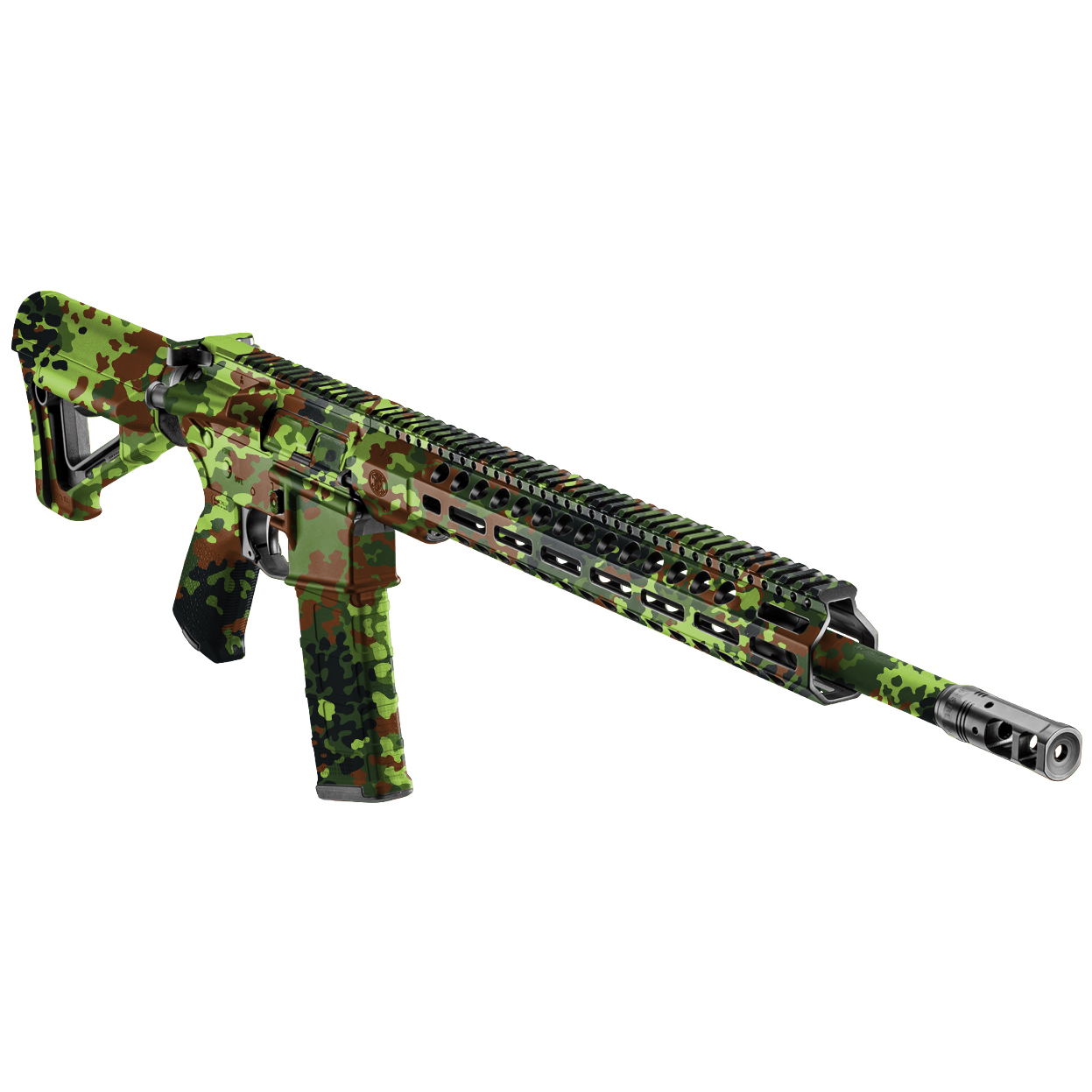 GunsWrap AR15 / M4 Rifle Skins Airsoftgewehr in grün-braunem Tarnmuster, modernes Design mit langem Handguard und Mündungsfeuerdämpfer.