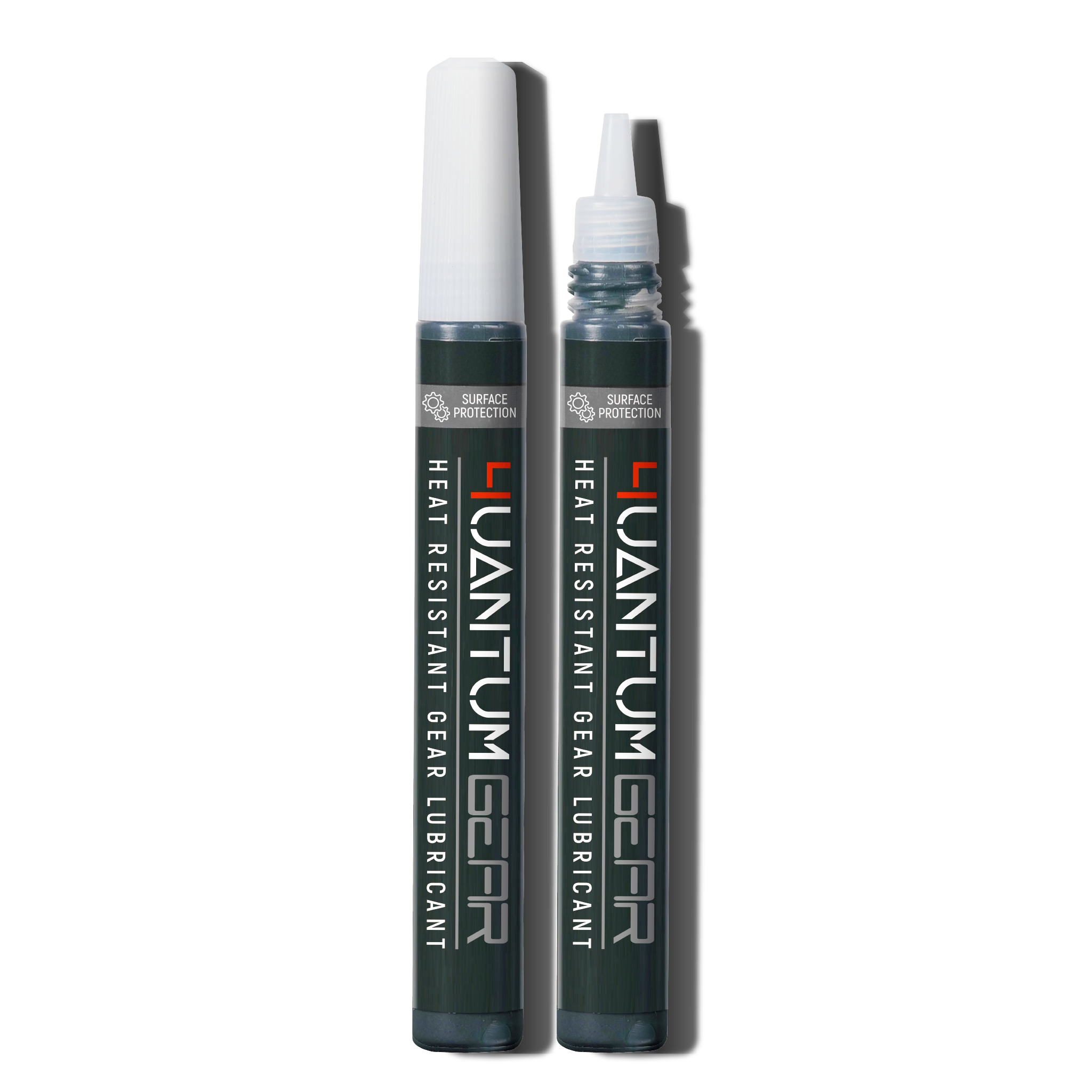 Zwei Tuben hitzebeständiges Getriebeöl mit Aufschrift "Quantum Gear".