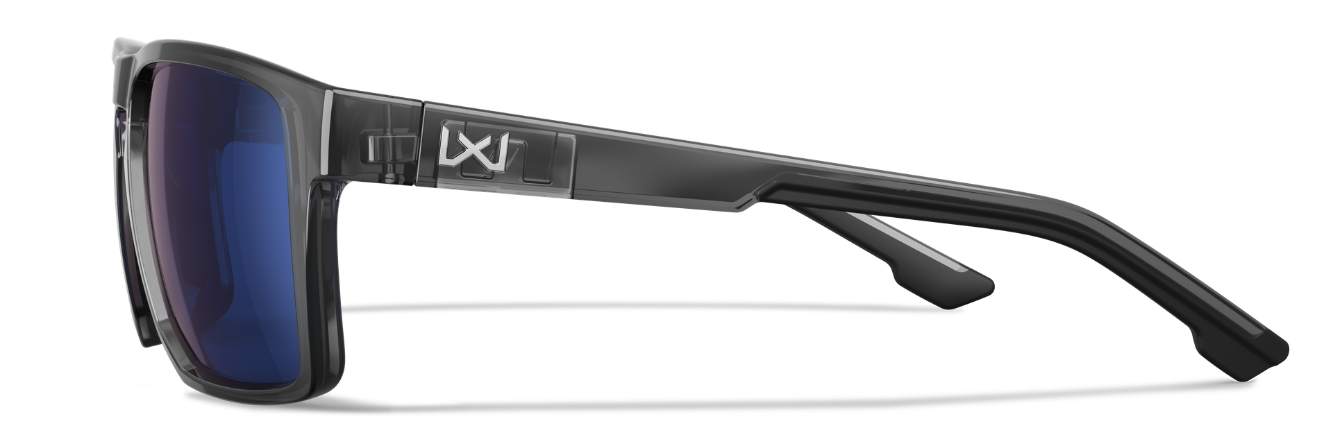 Airsoft-Schutzbrille mit blau getönten Gläsern und schwarzem Rahmen, seitliches Logo.