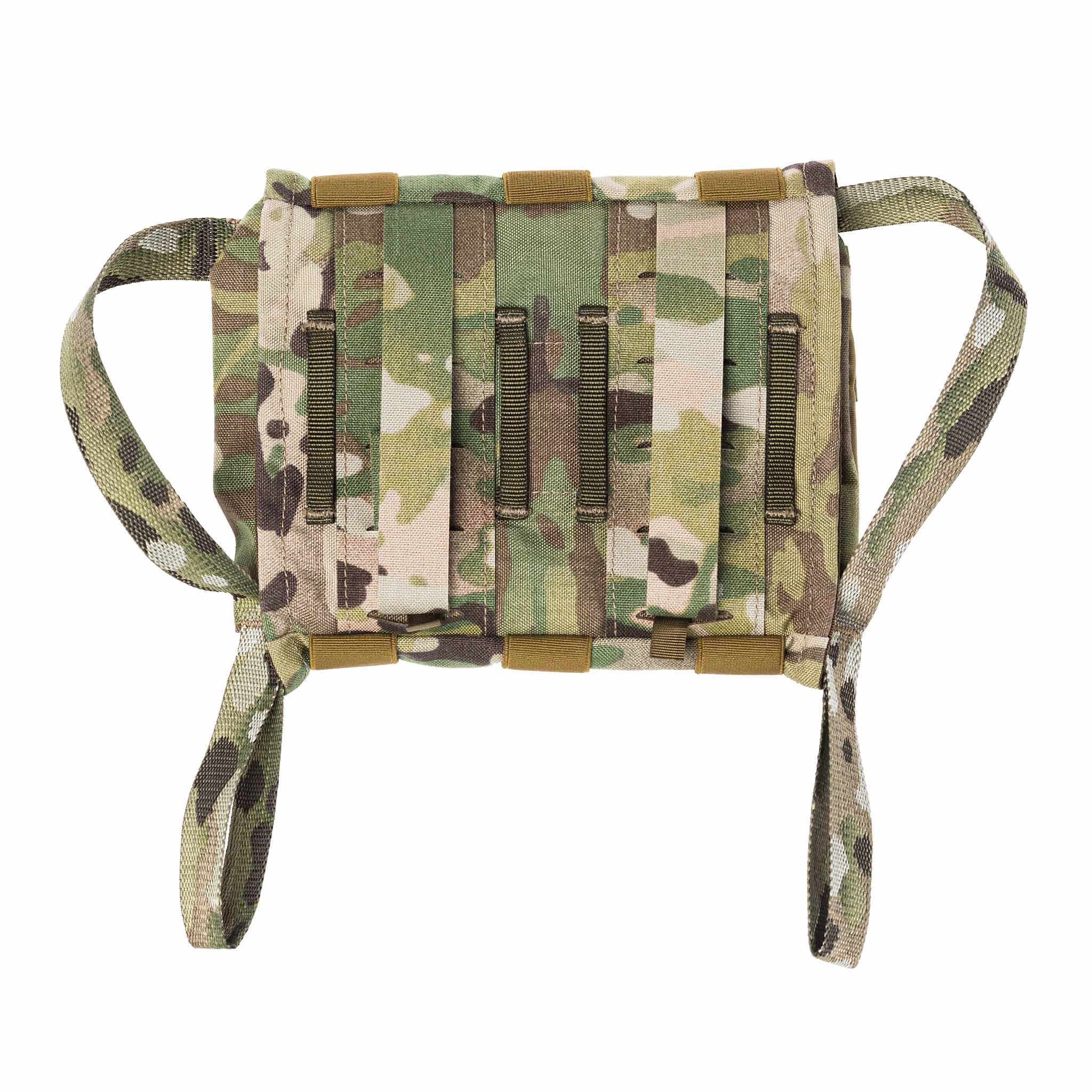 Tarnfarbene Airsoft-MOLLE-Tasche mit Schlaufen zur Befestigung von Zubehör.