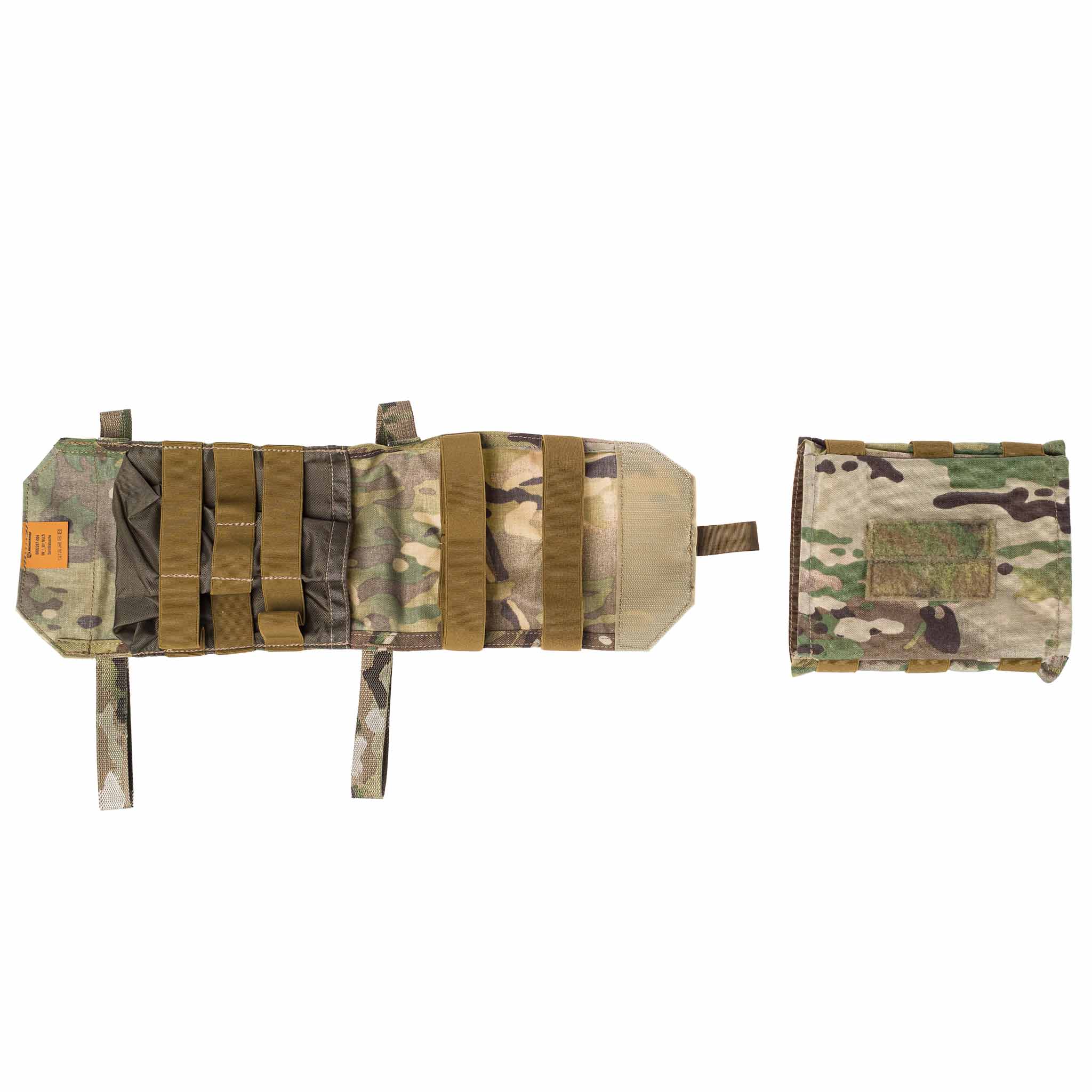 Tarnfarbene Molle-Tasche, geöffnet und geschlossen, für taktische Ausrüstung beim Airsoft.