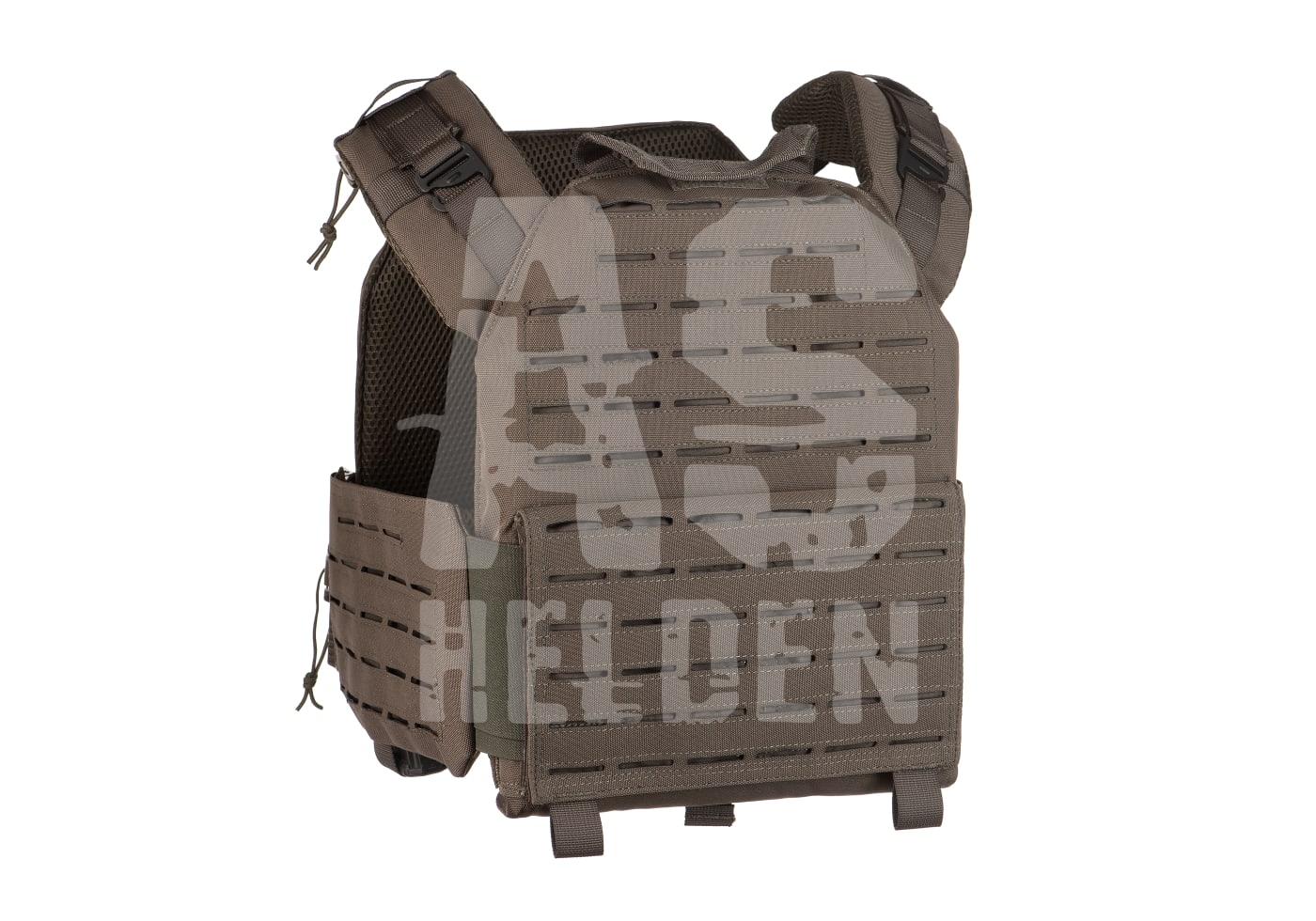 Olivefarbener Airsoft-Plattenträger mit Molle-System, seitlicher Ansicht, robustes Design.